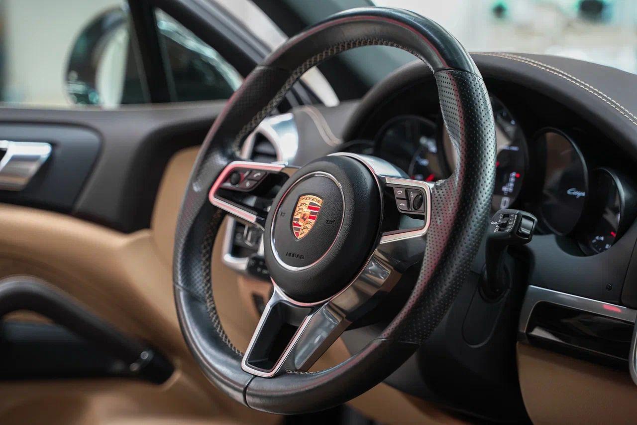 Porsche Cayenne 2014, черный, ДЦ Орехово