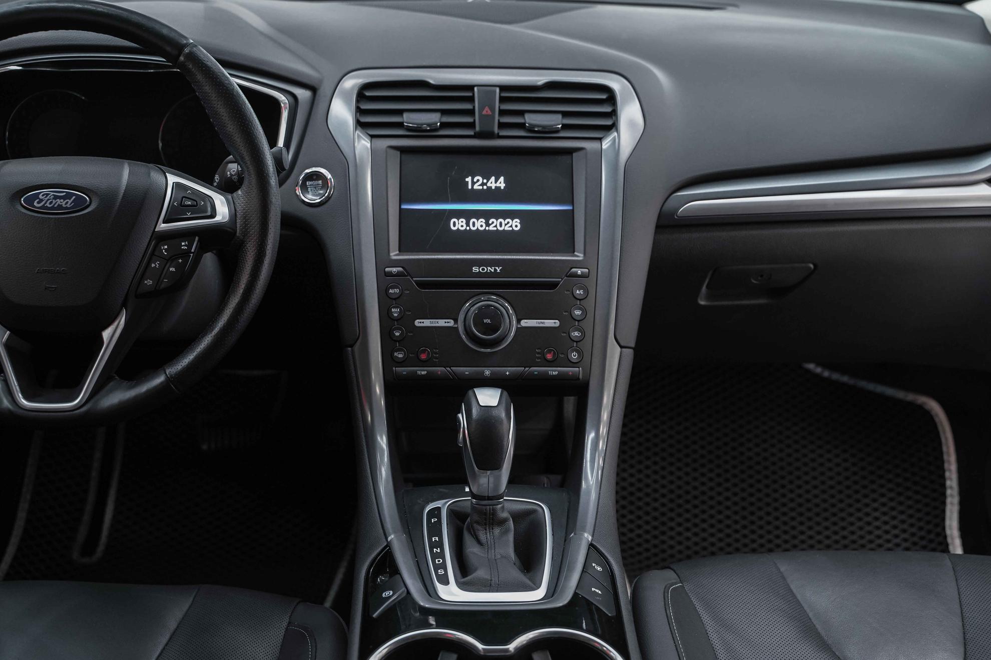 Ford Mondeo 2014, белый, ДЦ Орехово