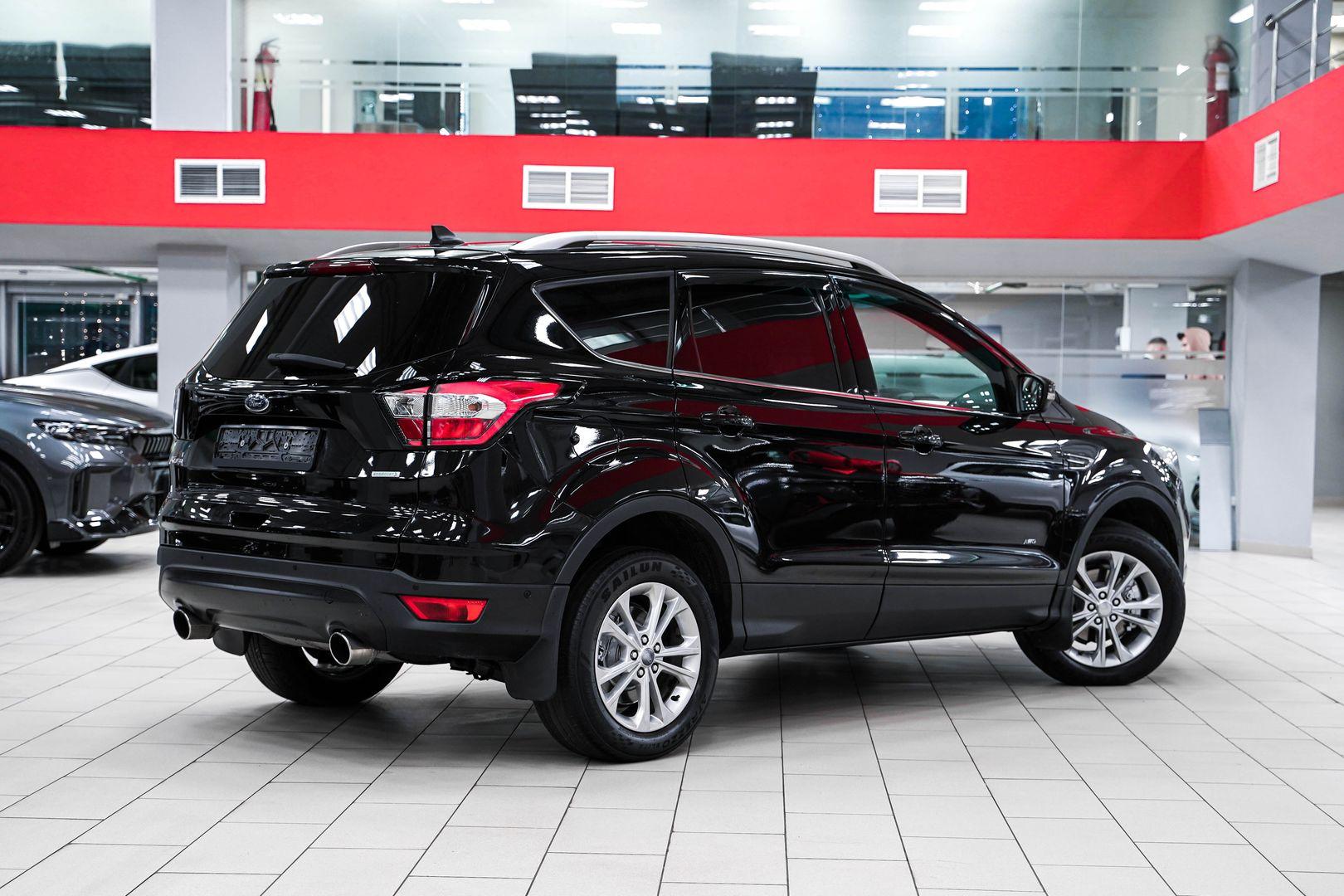 Ford Kuga 2018, черный, ДЦ Орехово