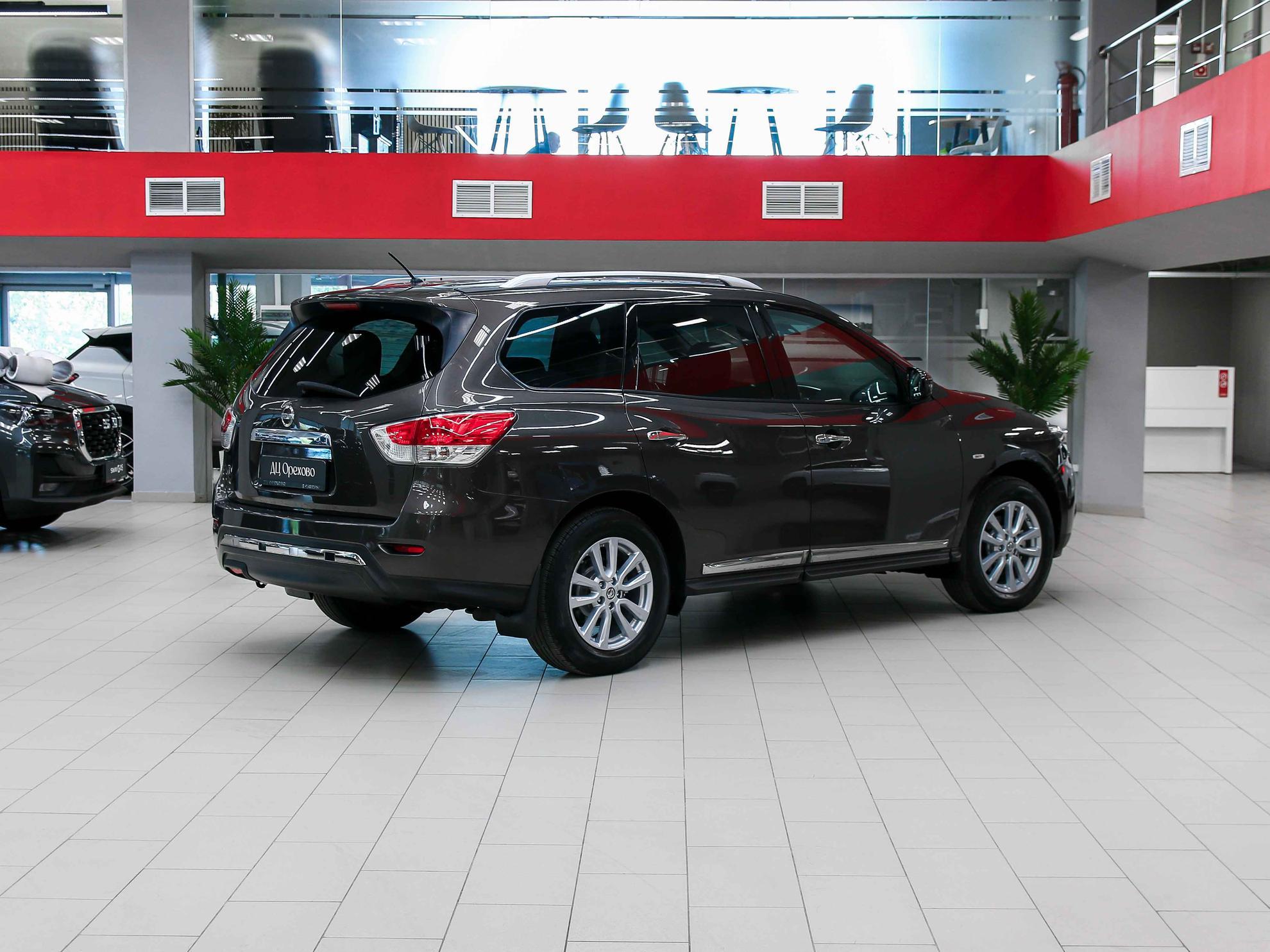 Nissan Pathfinder 2014, коричневый, ДЦ Орехово