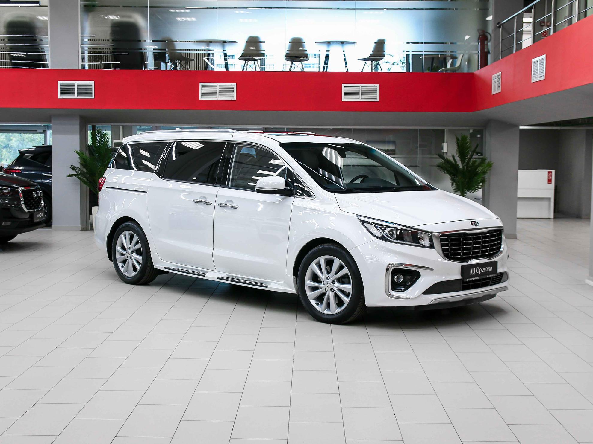 Kia Carnival 2019, белый, ДЦ Орехово