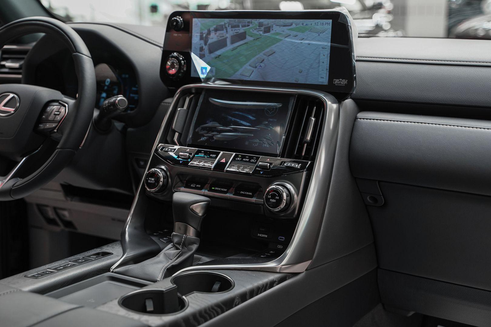 Lexus LX 2025, черный, ДЦ Орехово