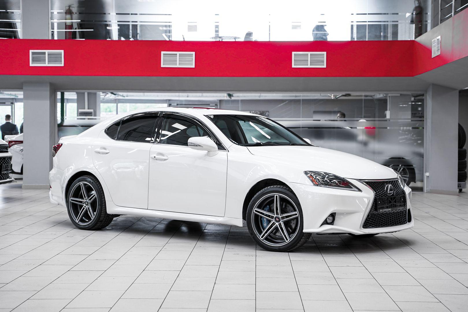Lexus IS 2011, белый, ДЦ Орехово