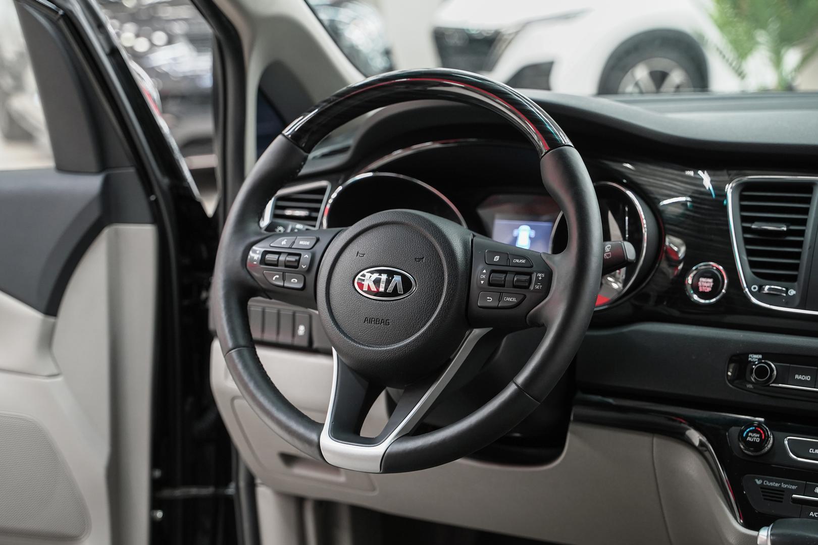 Kia Carnival 2020, черный, ДЦ Орехово