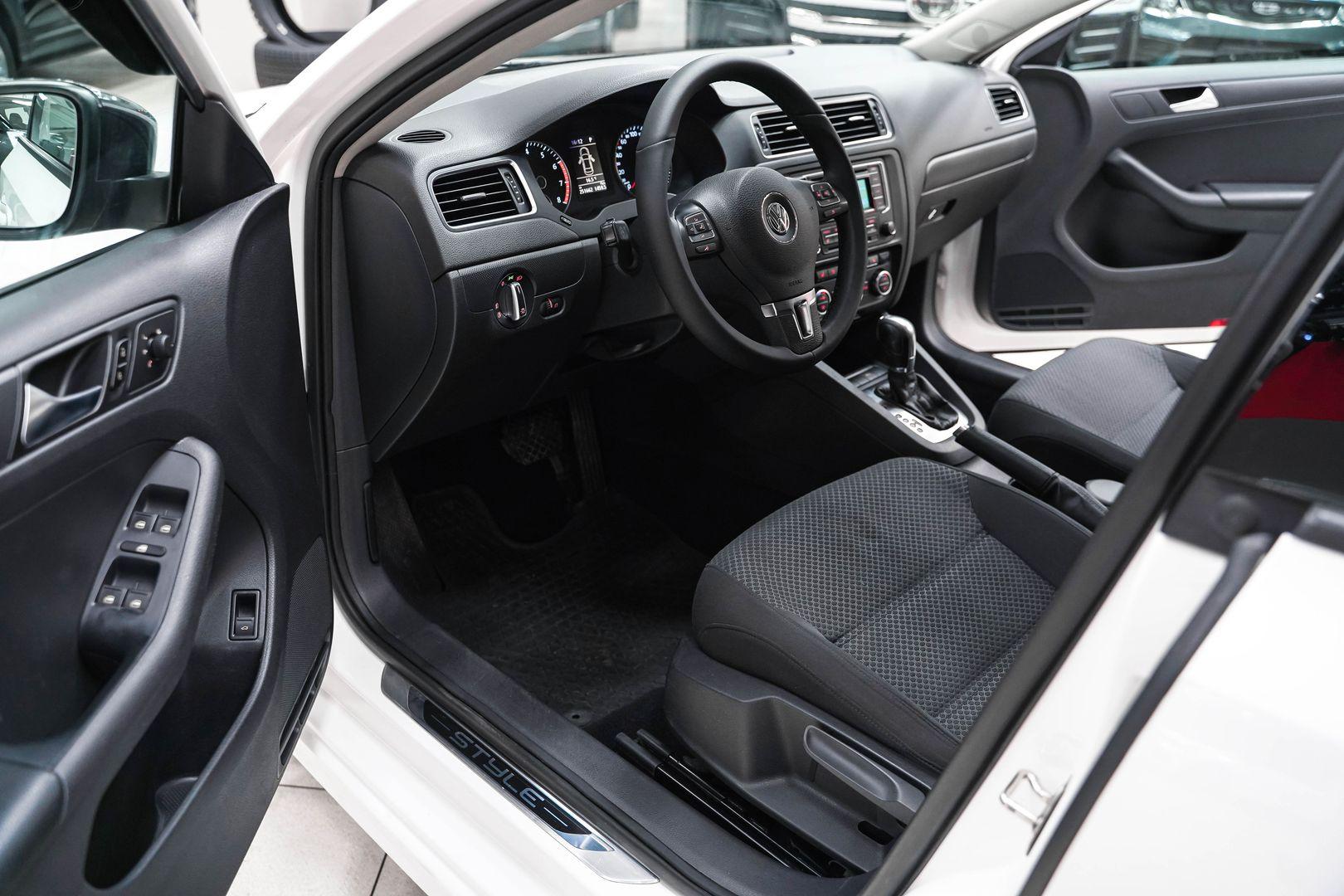 Volkswagen Jetta 2014, белый, ДЦ Орехово
