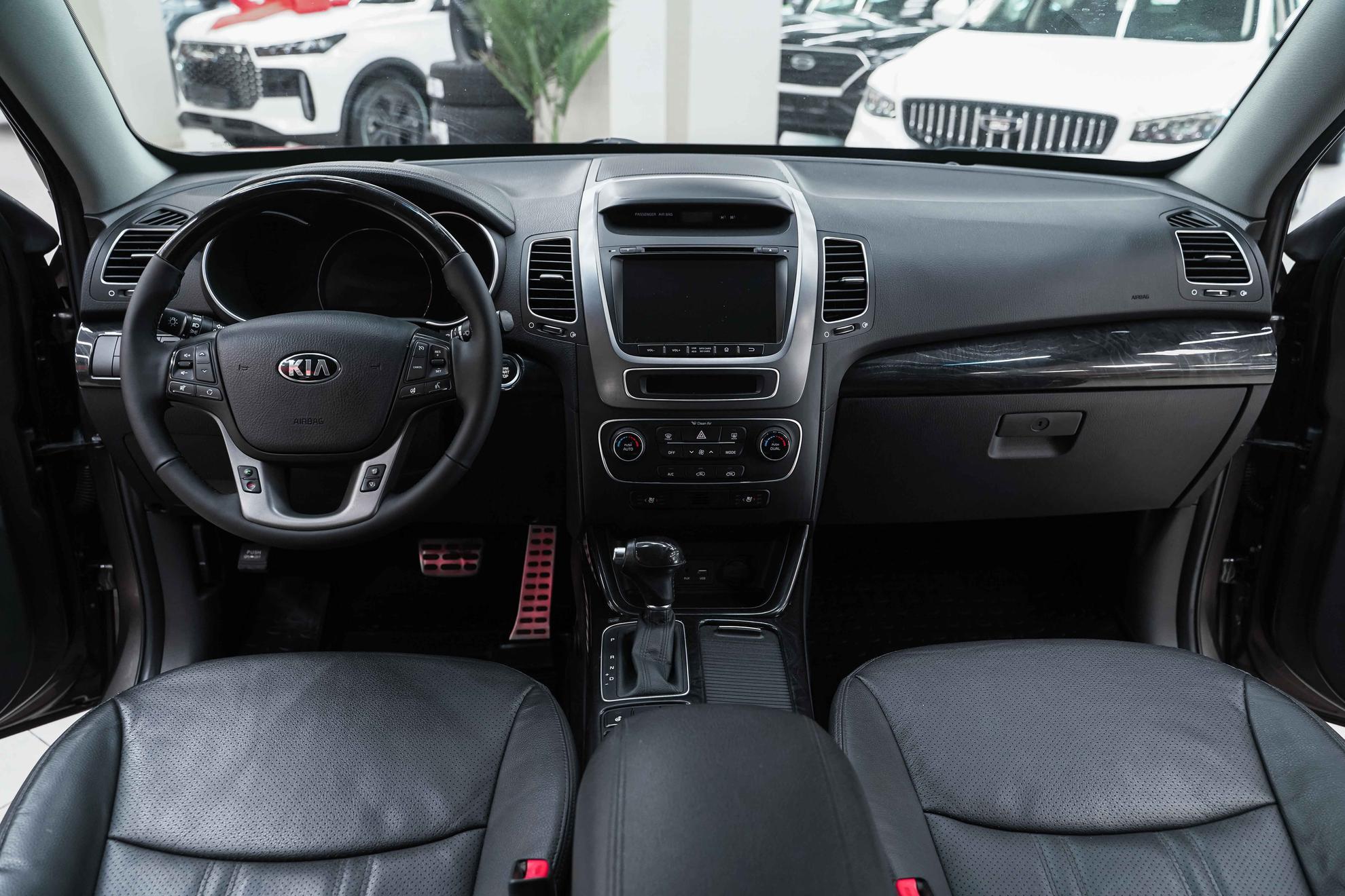 Kia Sorento 2018, бежевый, ДЦ Орехово