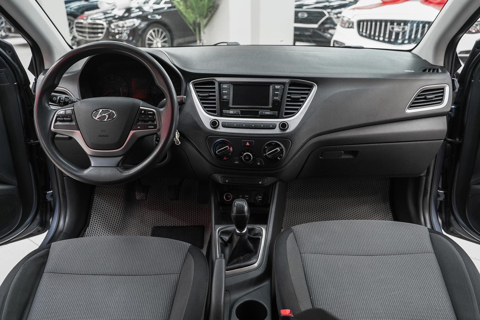 Hyundai Solaris 2018, серый, ДЦ Орехово
