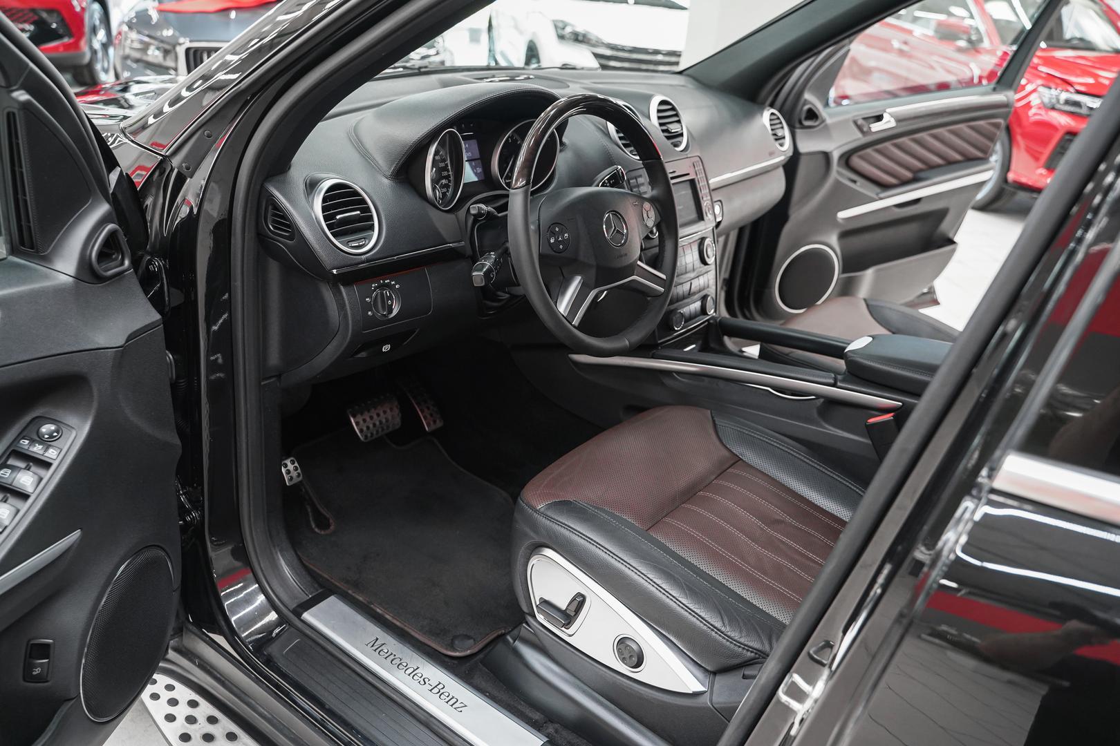 Mercedes-Benz GL-Класс 2012, черный, ДЦ Орехово