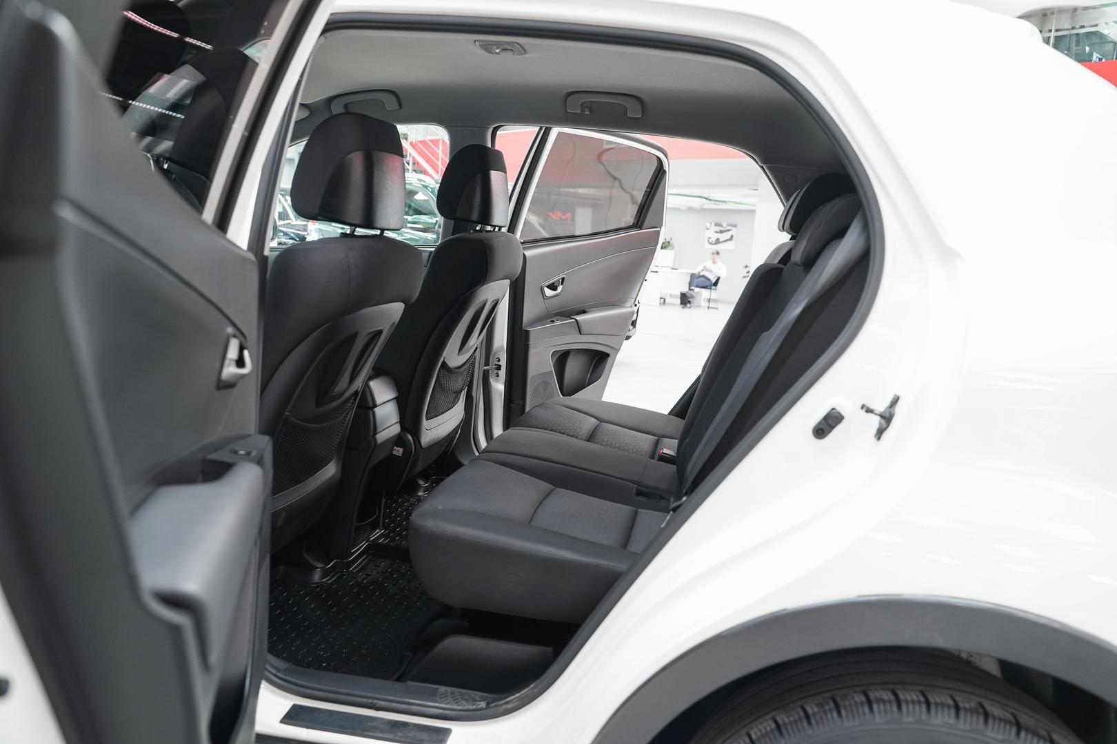 SsangYong Actyon 2012, белый, ДЦ Орехово