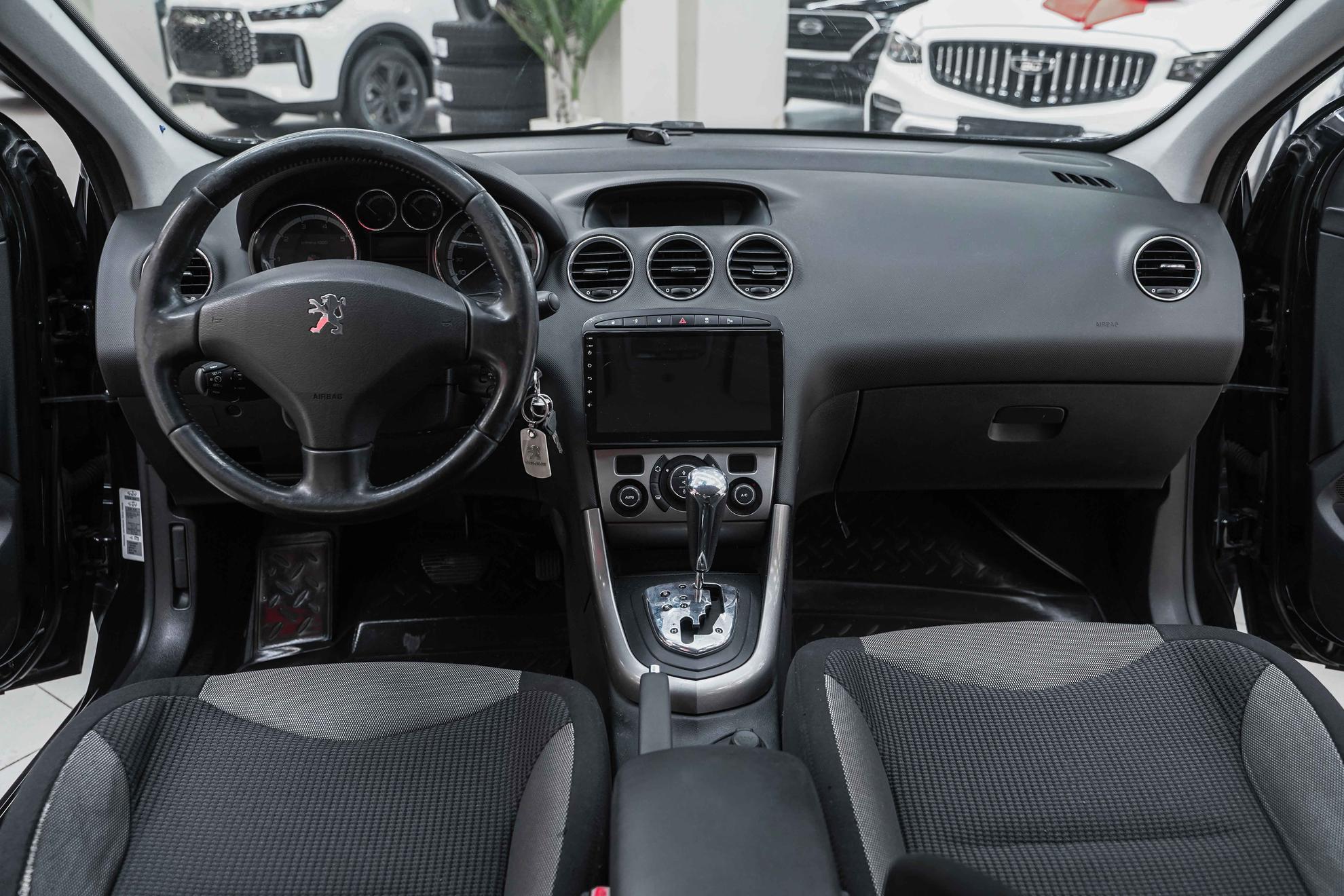 Peugeot 308 2010, черный, ДЦ Орехово