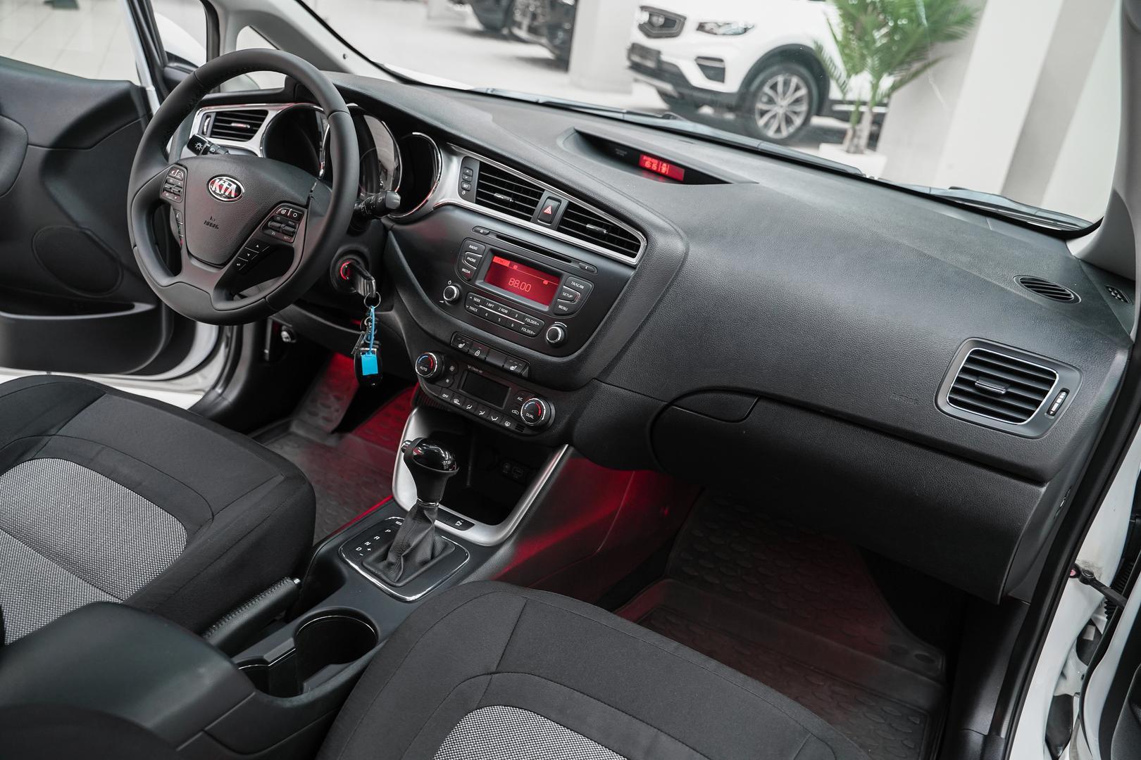 Kia Ceed 2016, белый, ДЦ Орехово