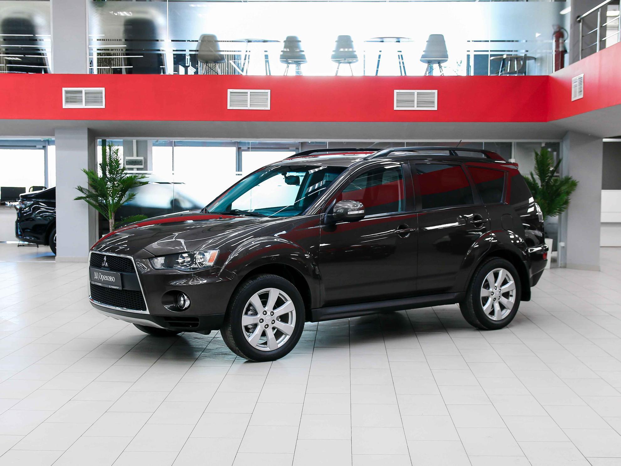 Mitsubishi Outlander 2010, коричневый, ДЦ Орехово