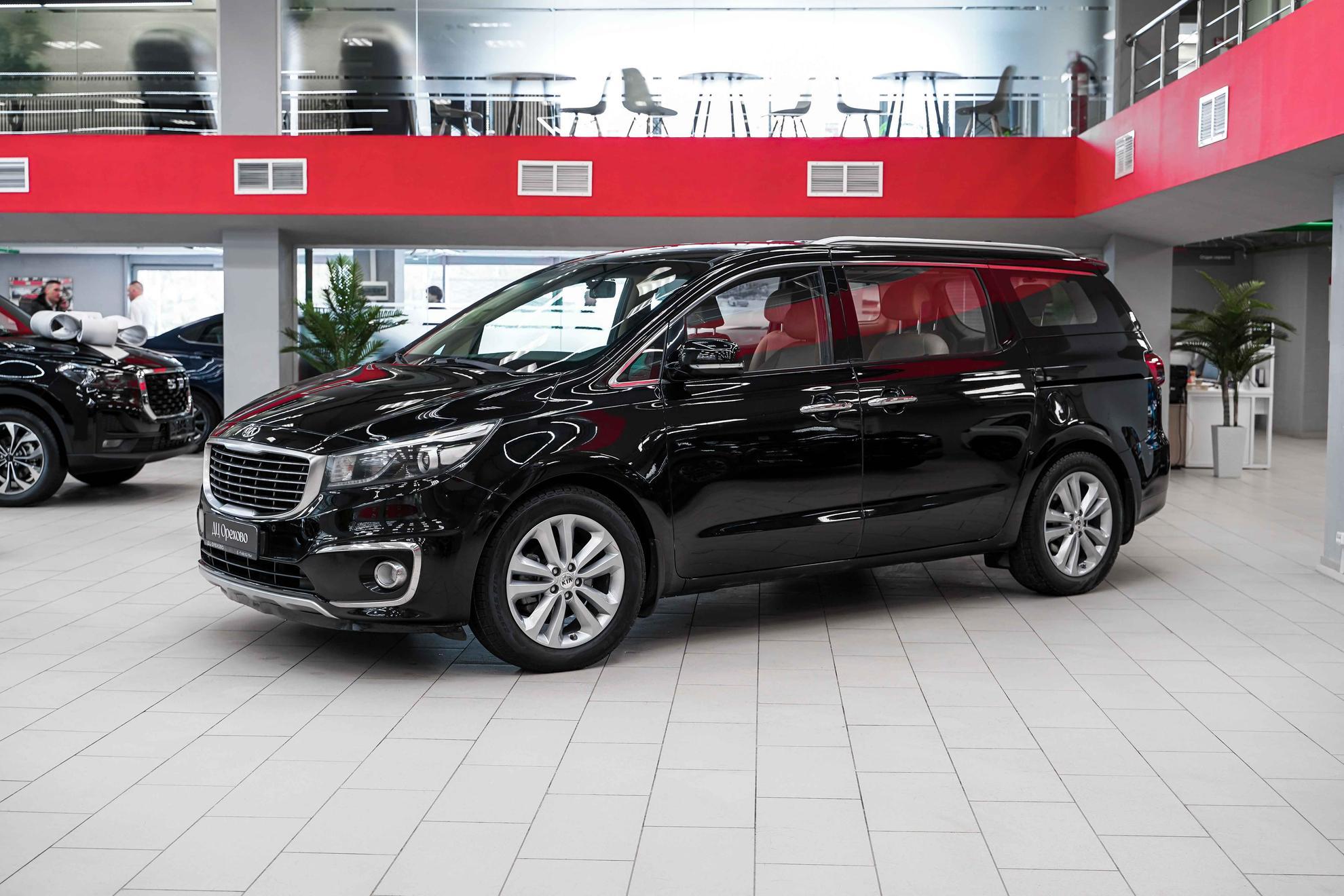 Kia Carnival 2016, черный, ДЦ Орехово