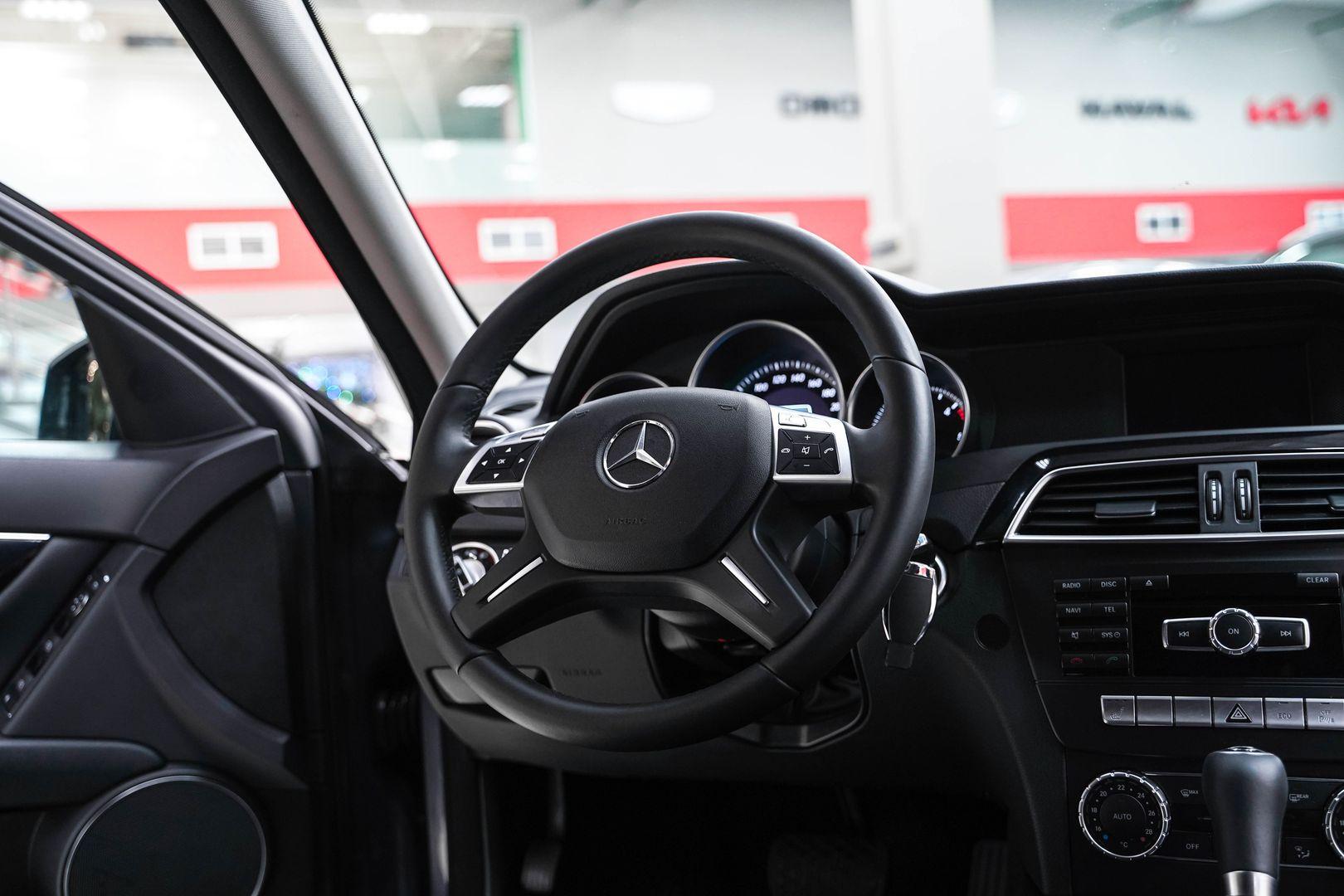 Mercedes-Benz C-Класс 2013, серый, ДЦ Орехово