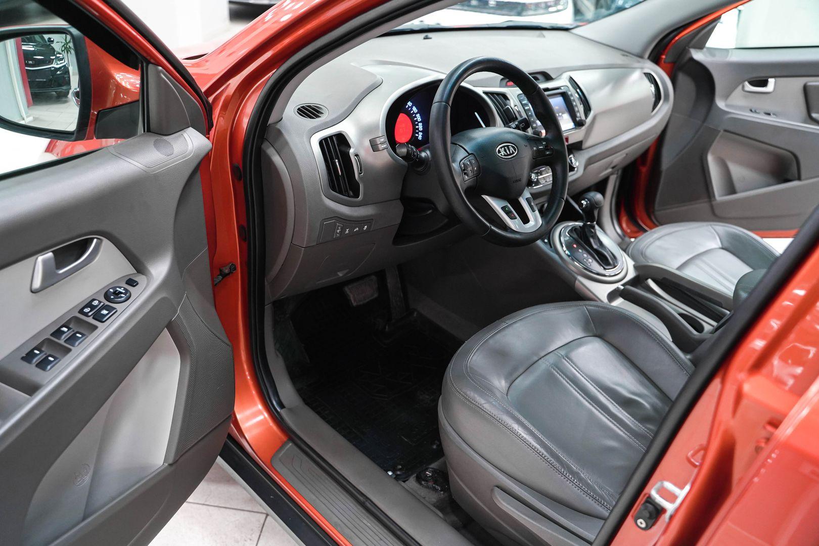 Kia Sportage 2011, оранжевый, ДЦ Орехово