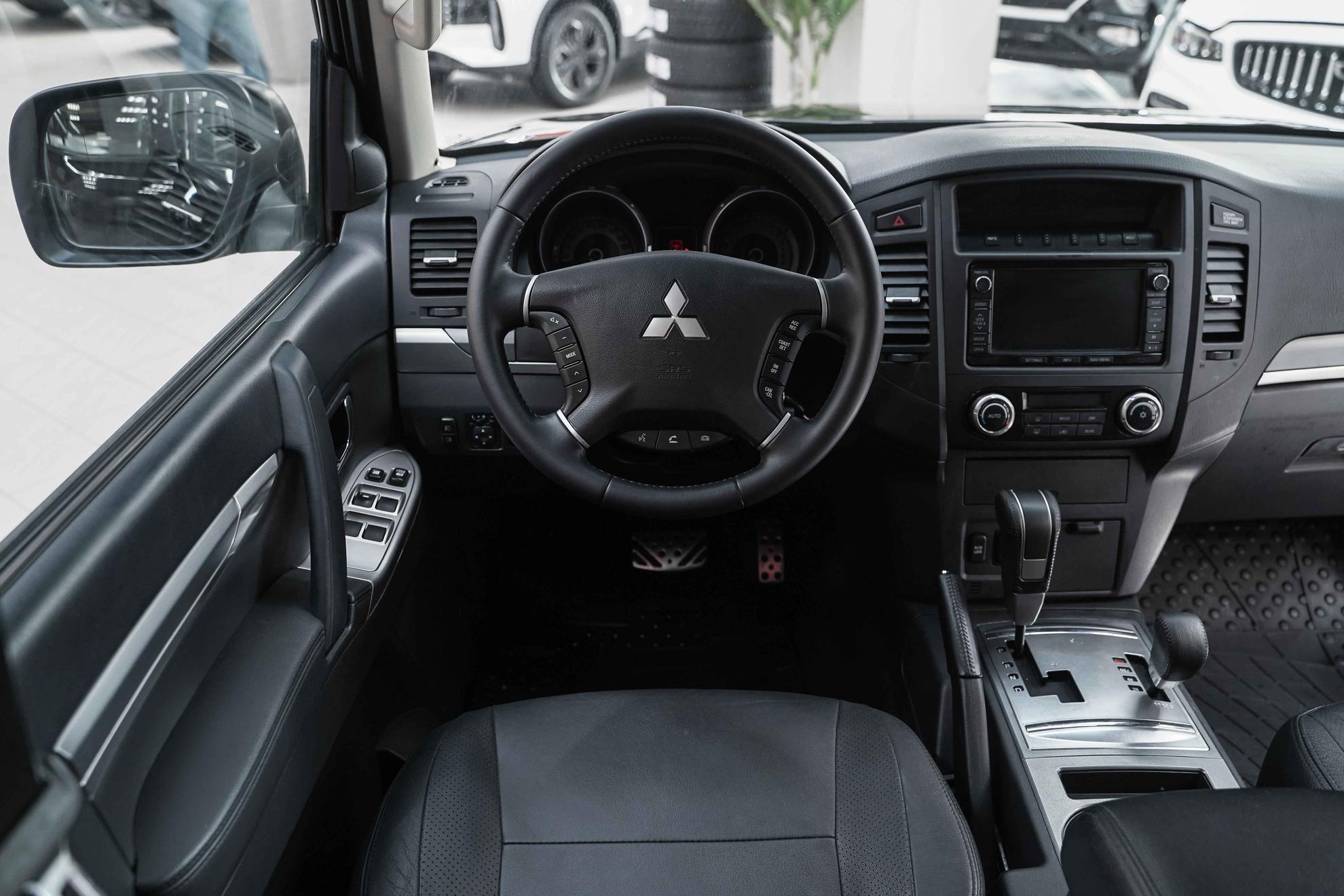 Mitsubishi Pajero 2013, черный, ДЦ Орехово