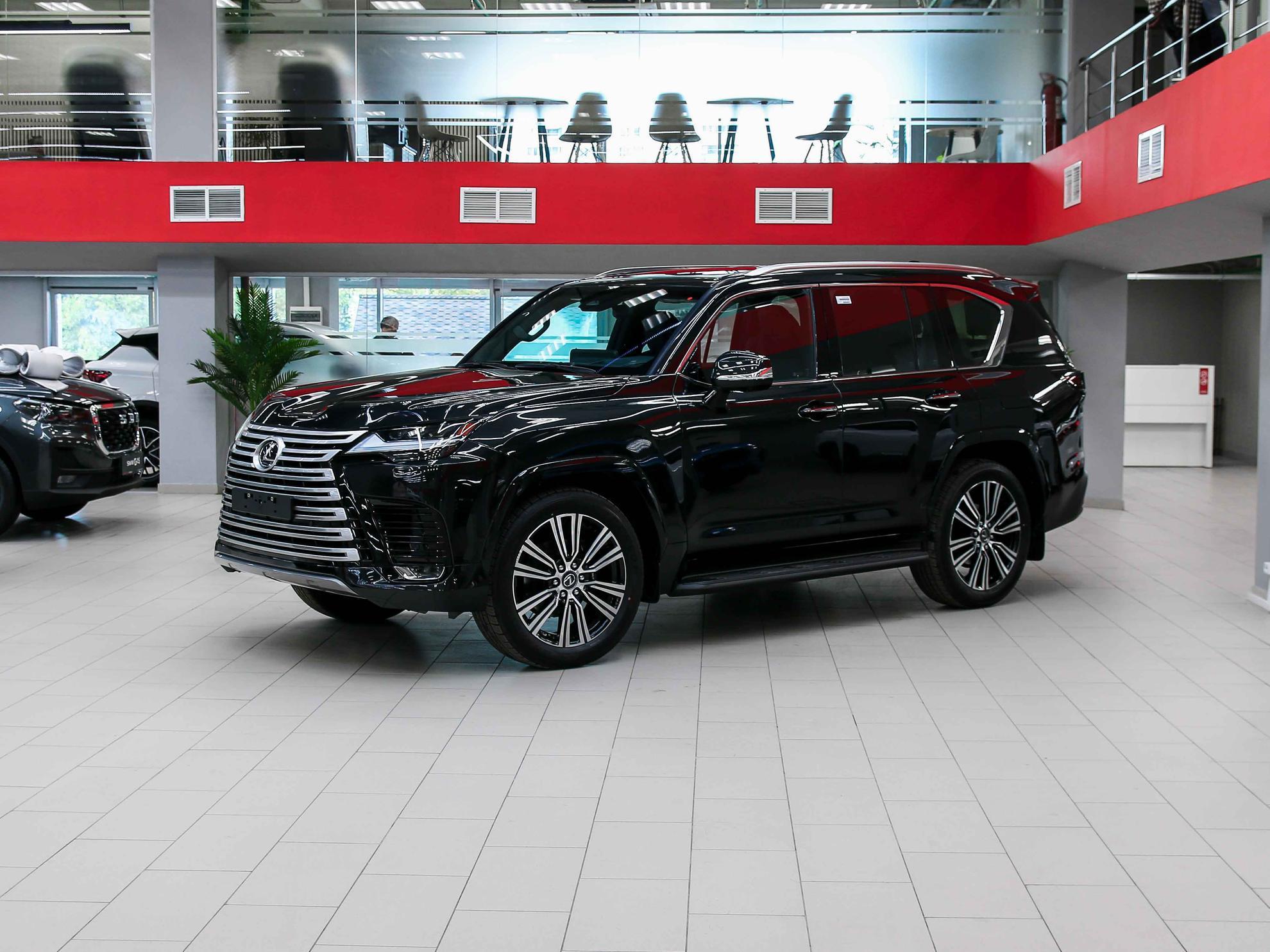 Lexus LX 2026, черный, ДЦ Орехово