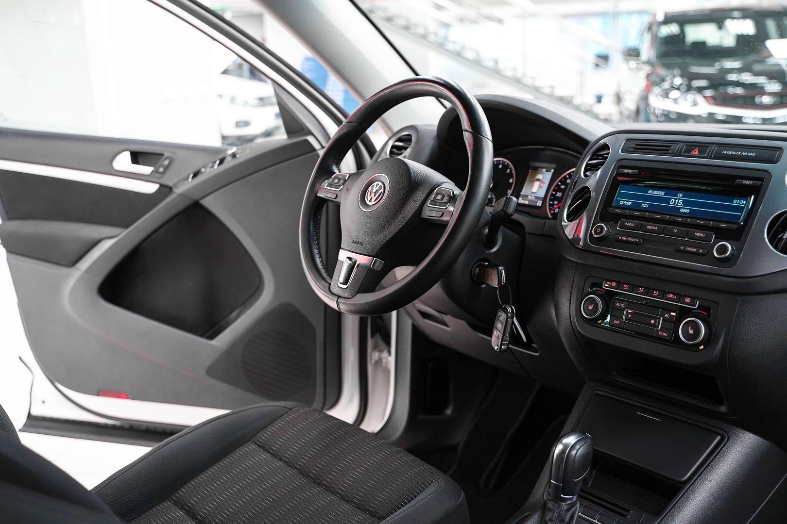 Volkswagen Tiguan 2012, белый, ДЦ Орехово