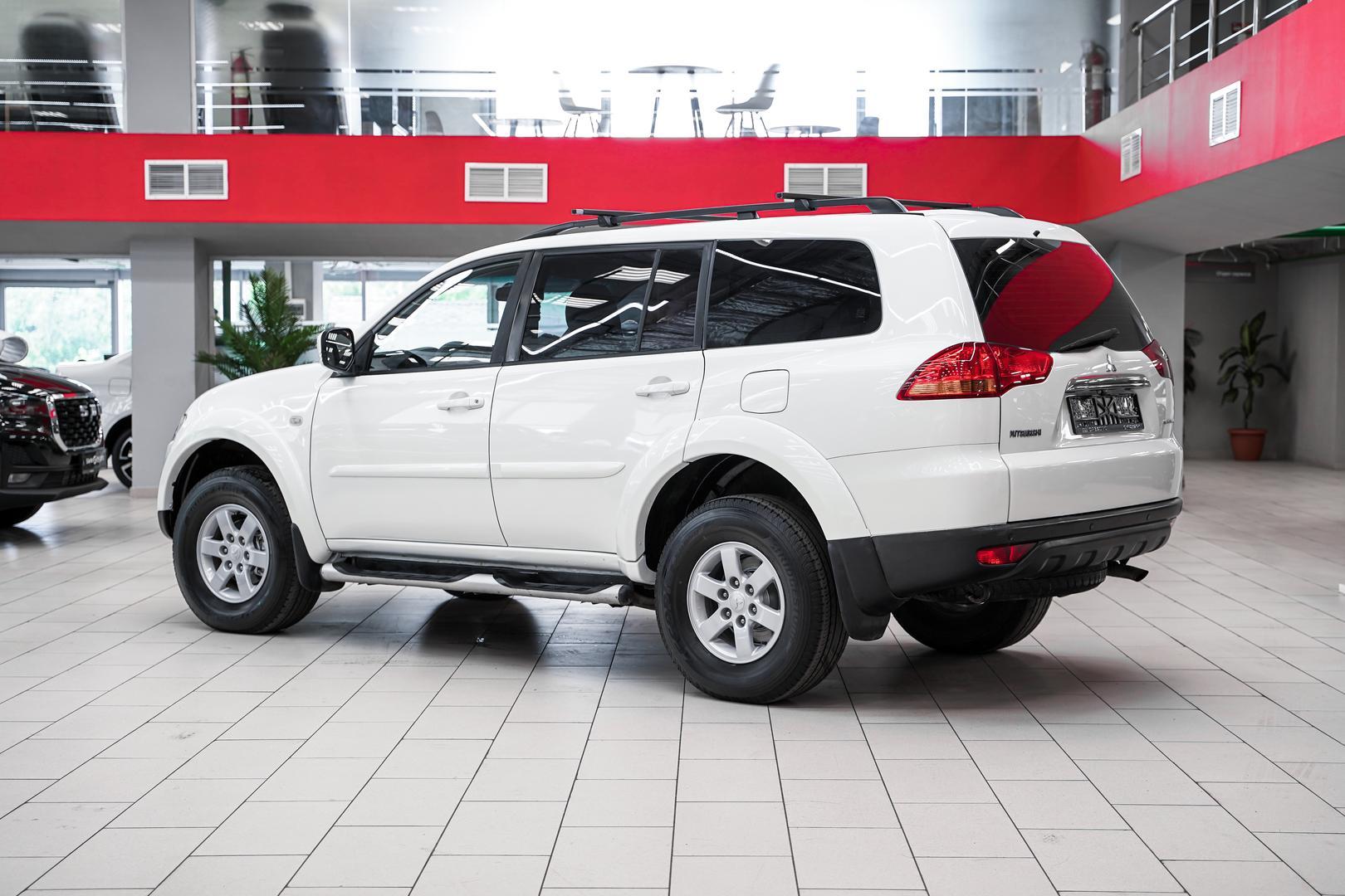 Mitsubishi Pajero Sport 2012, белый, ДЦ Орехово