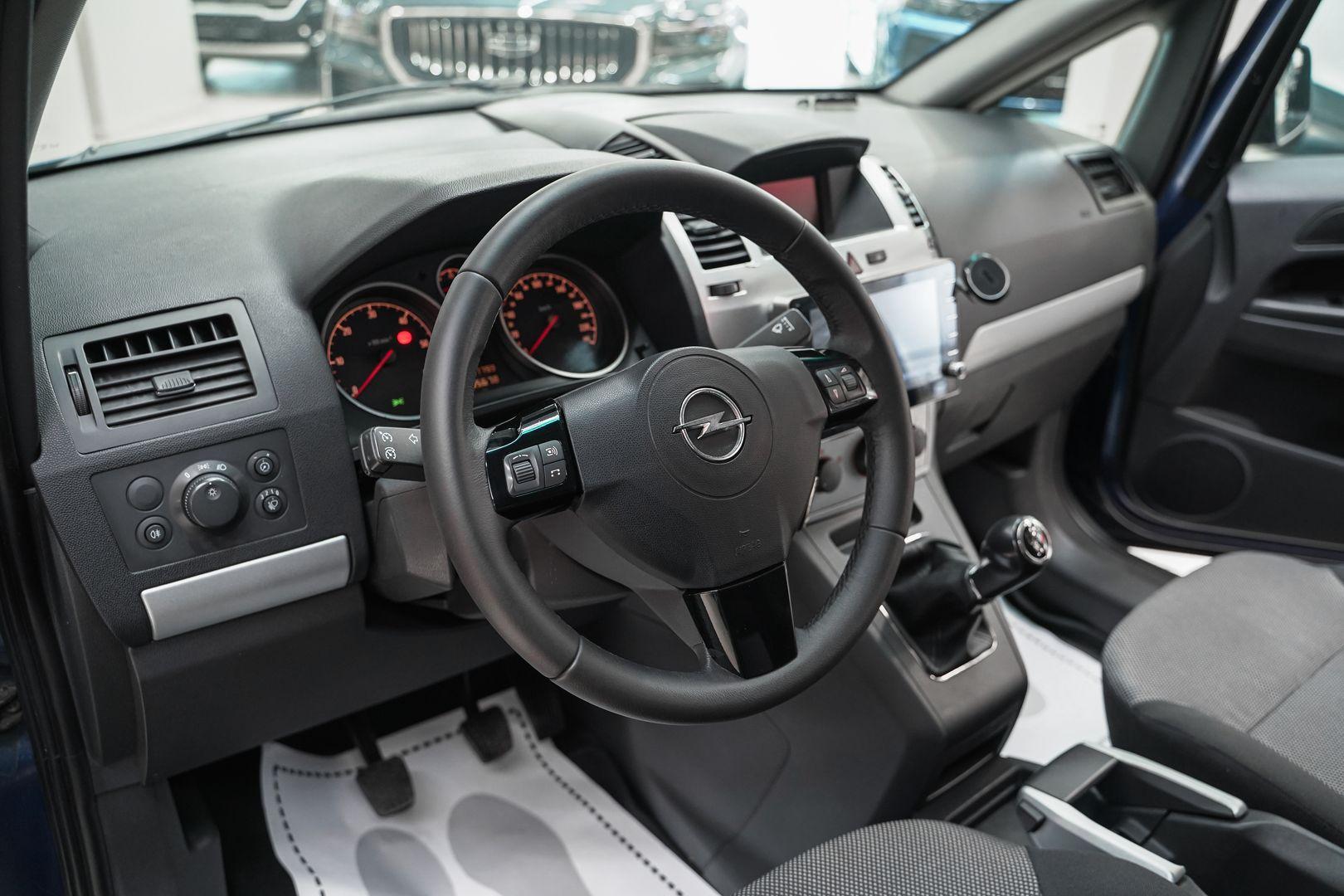Opel Zafira 2009, синий, ДЦ Орехово