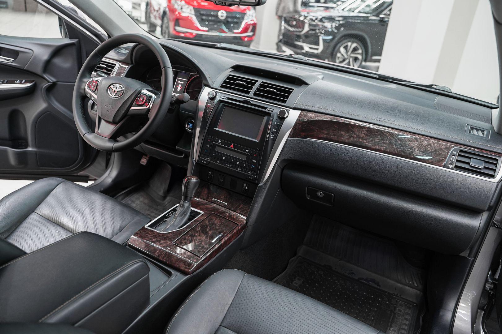 Toyota Camry 2016, серый, ДЦ Орехово
