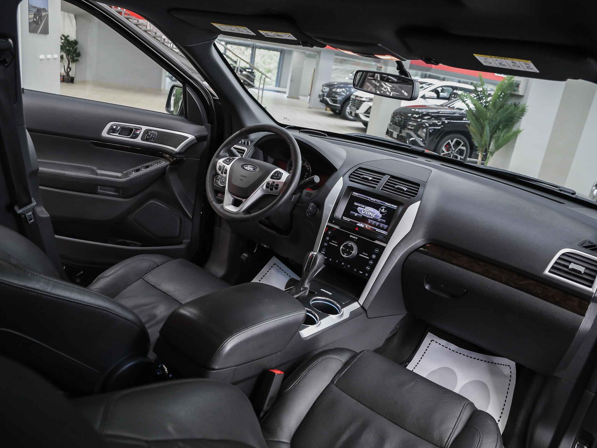 Ford Explorer 2013, черный, ДЦ Орехово