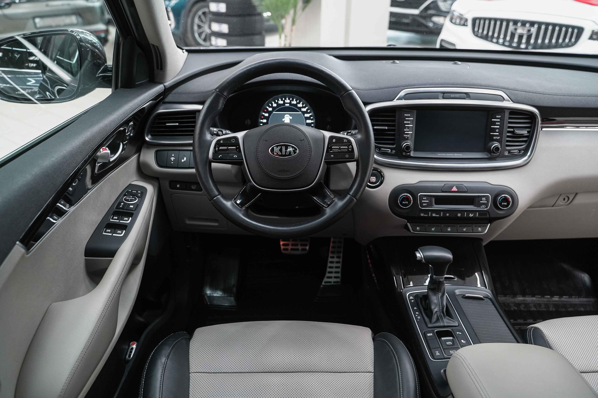 Kia Sorento 2018, серый, ДЦ Орехово
