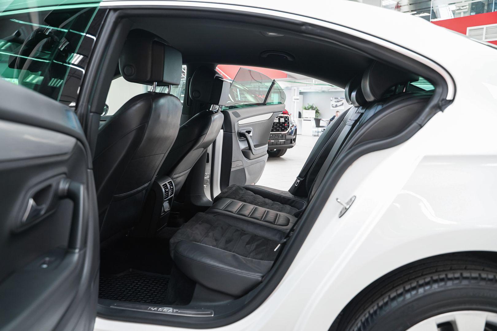Volkswagen Passat CC 2013, белый, ДЦ Орехово