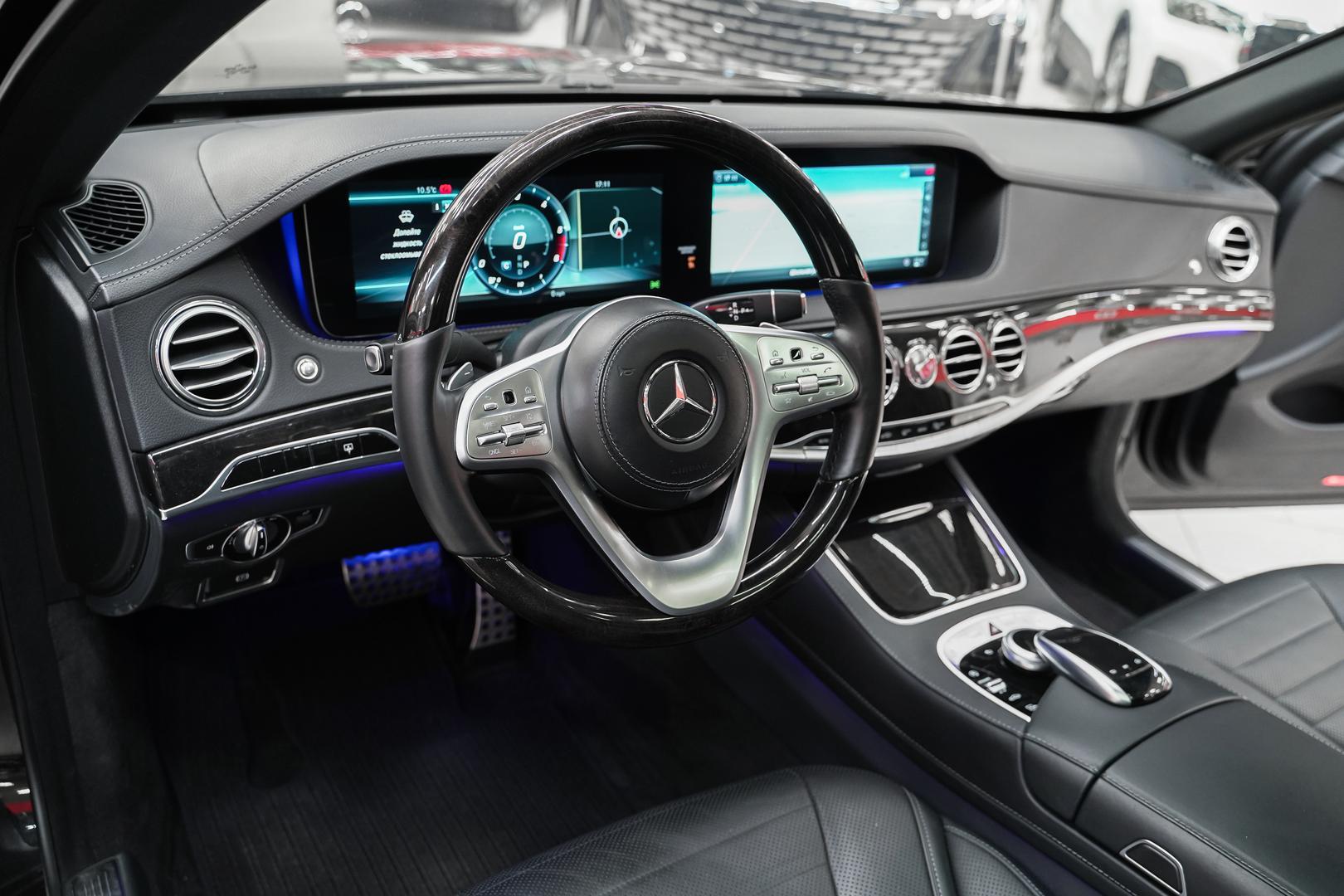 Mercedes-Benz S-Класс 2018, черный, ДЦ Орехово