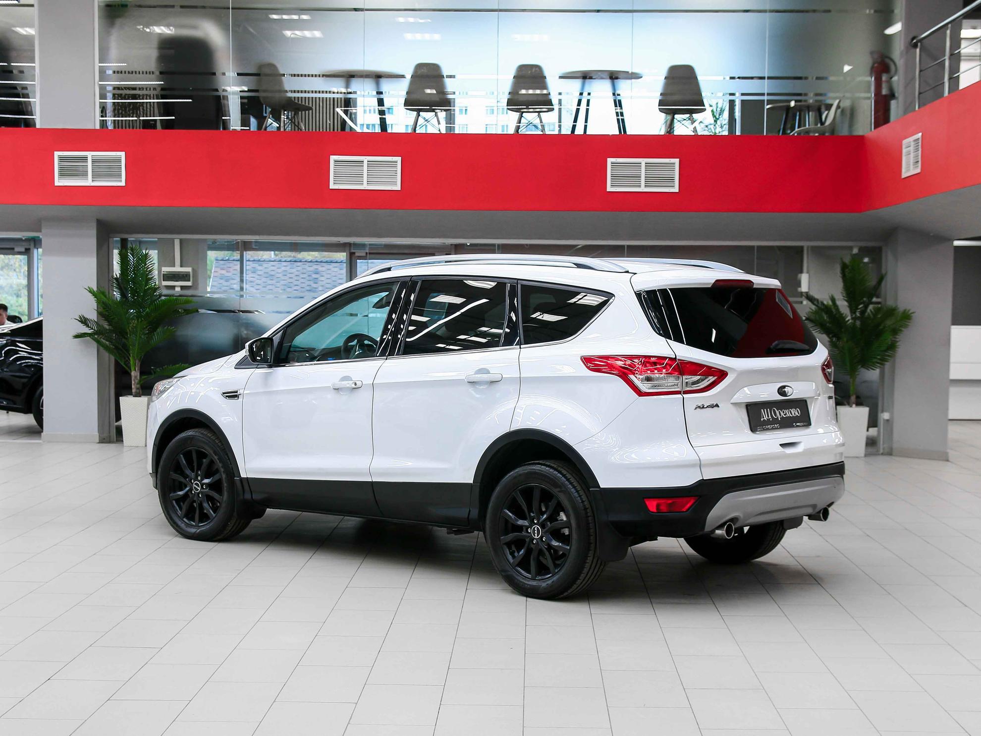 Ford Kuga 2014, белый, ДЦ Орехово