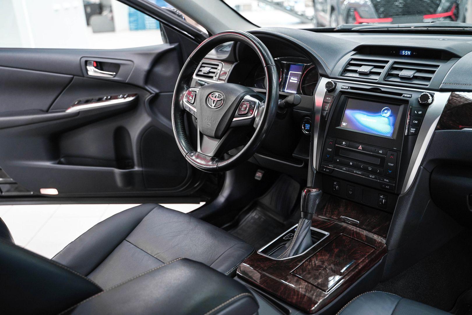 Toyota Camry 2017, черный, ДЦ Орехово