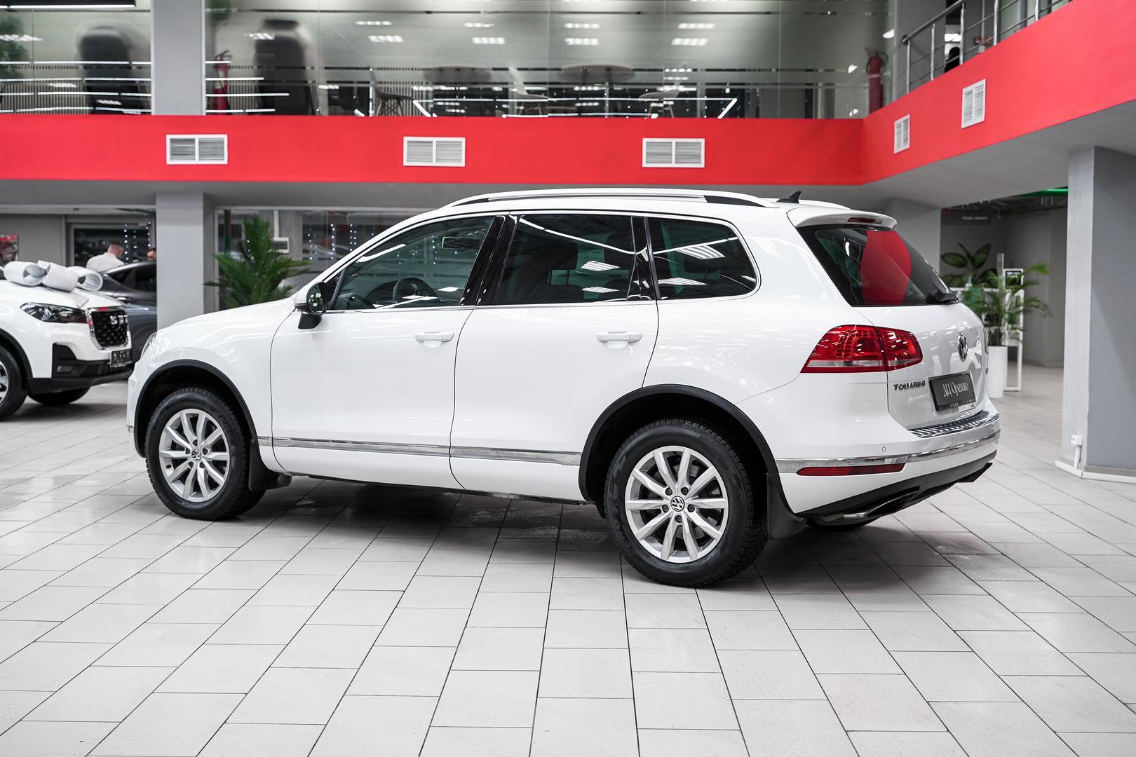 Volkswagen Touareg 2014, белый, ДЦ Орехово