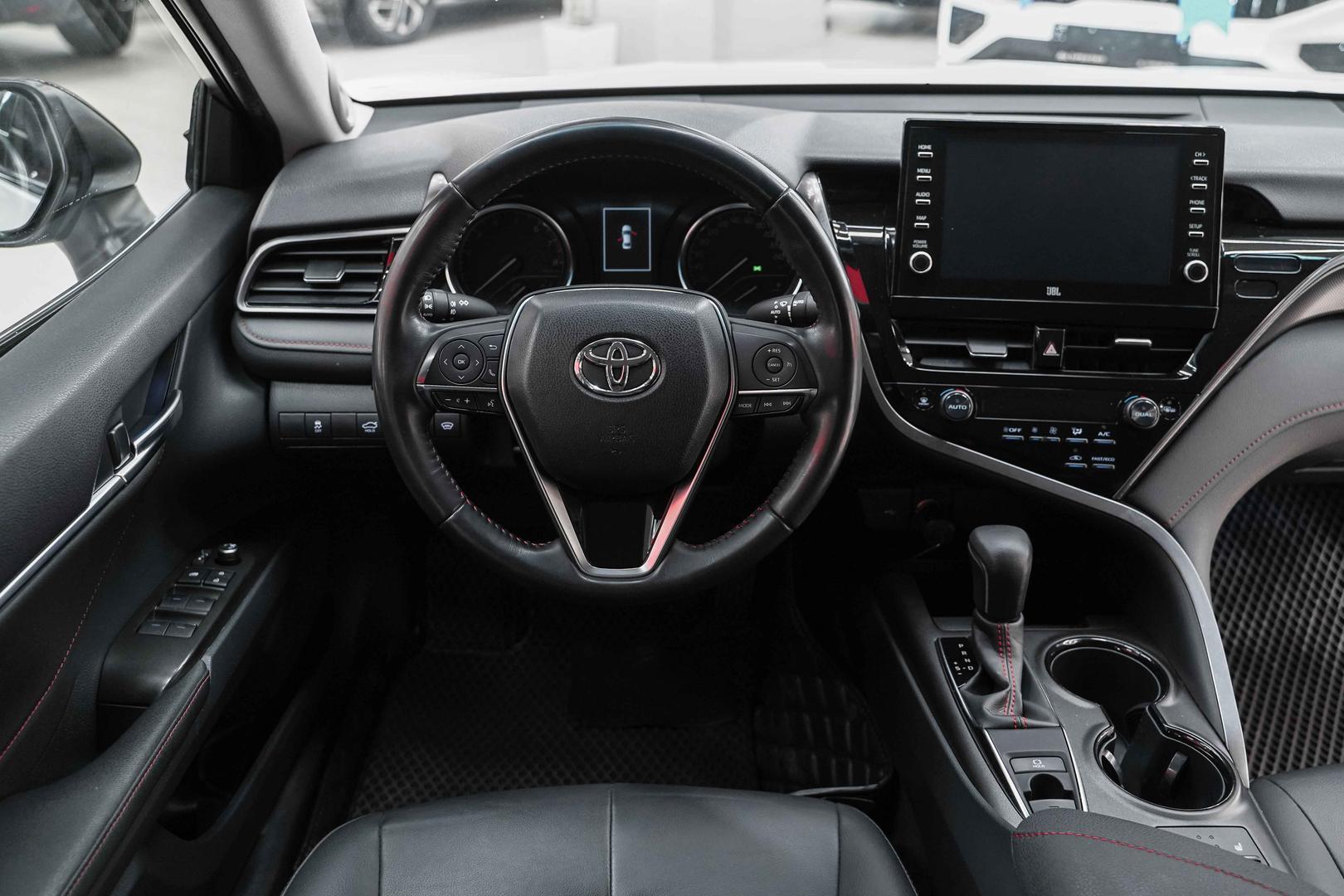 Toyota Camry 2021, белый, ДЦ Орехово