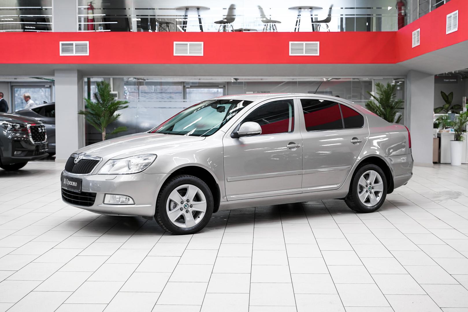 Skoda Octavia 2011, серый, ДЦ Орехово