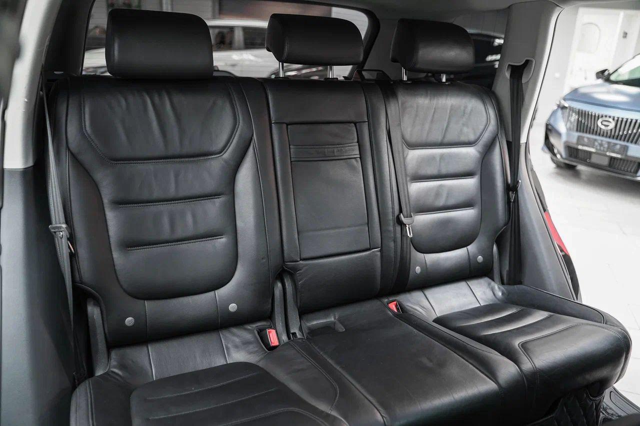 Volkswagen Touareg 2011, черный, ДЦ Орехово