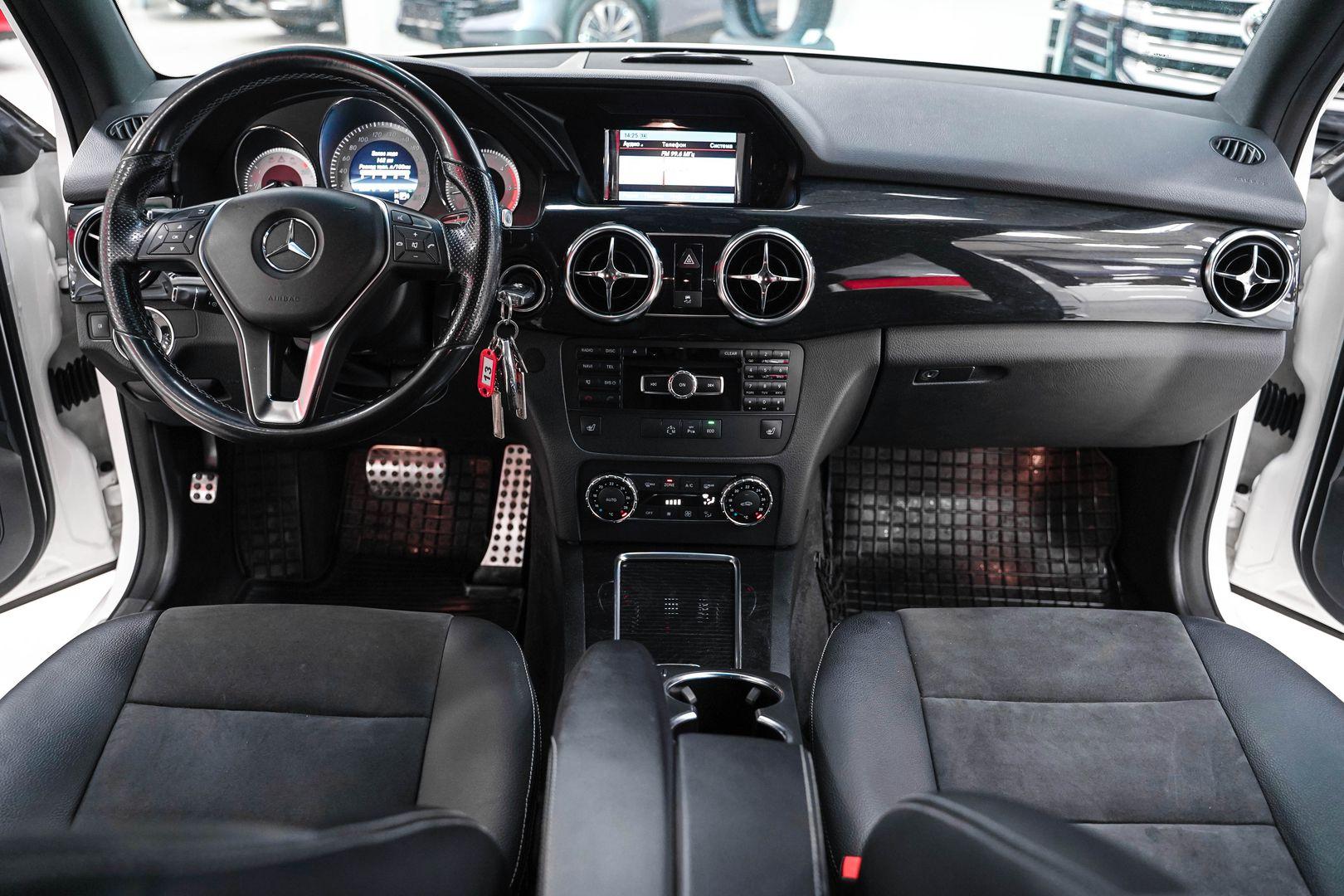 Mercedes-Benz GLK-Класс 2012, белый, ДЦ Орехово