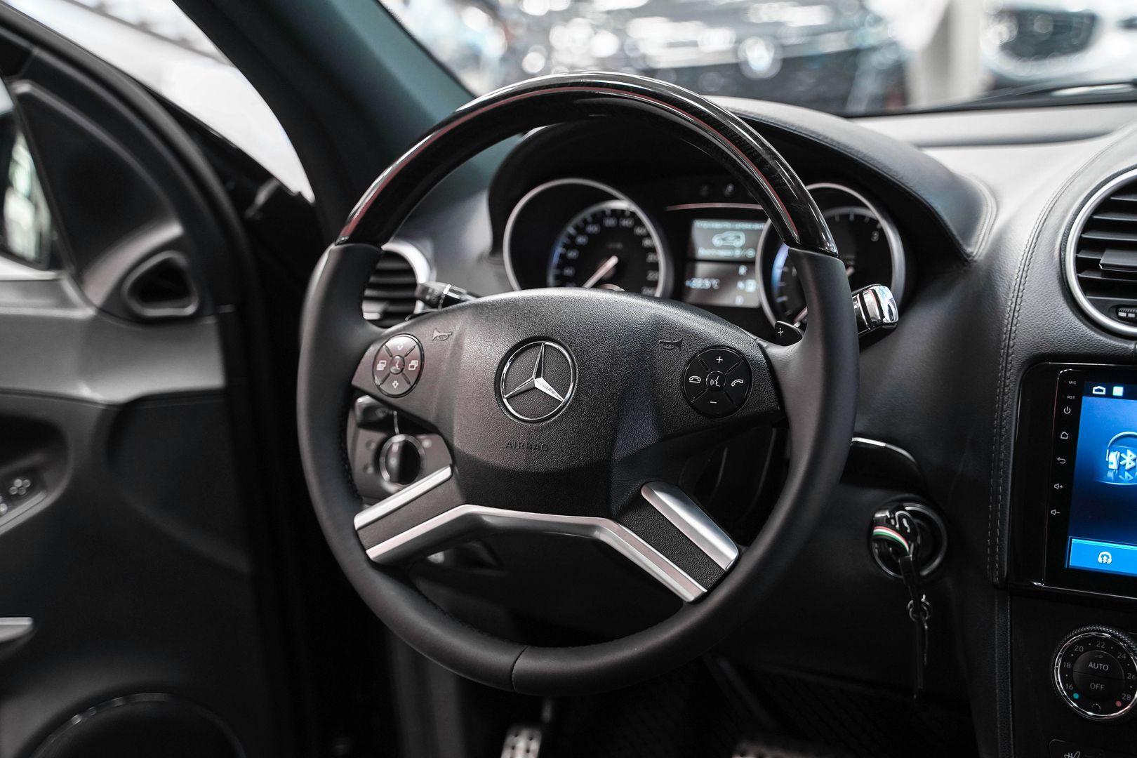 Mercedes-Benz GL-Класс 2011, черный, ДЦ Орехово