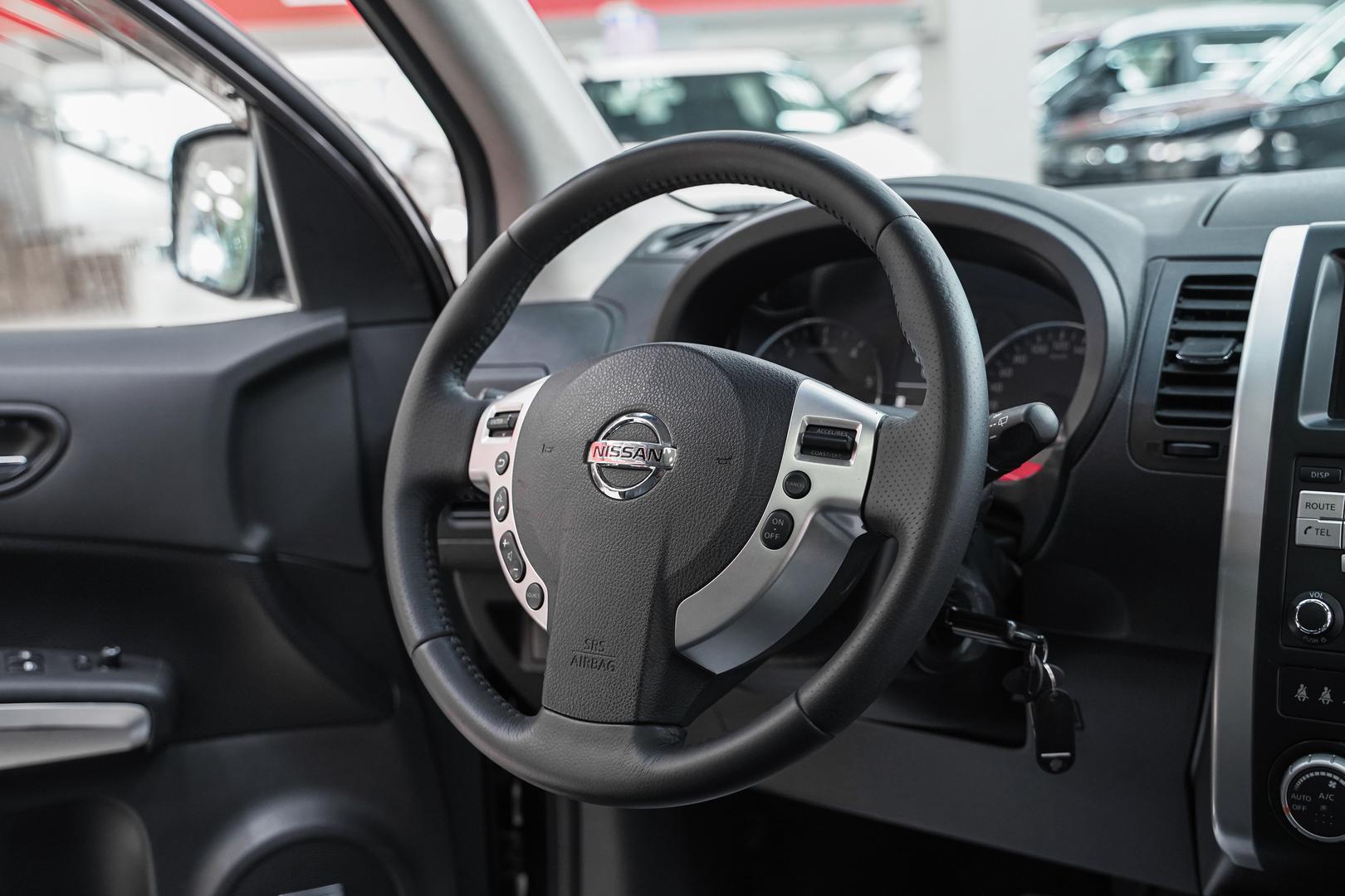 Nissan X-Trail 2011, серый, ДЦ Орехово