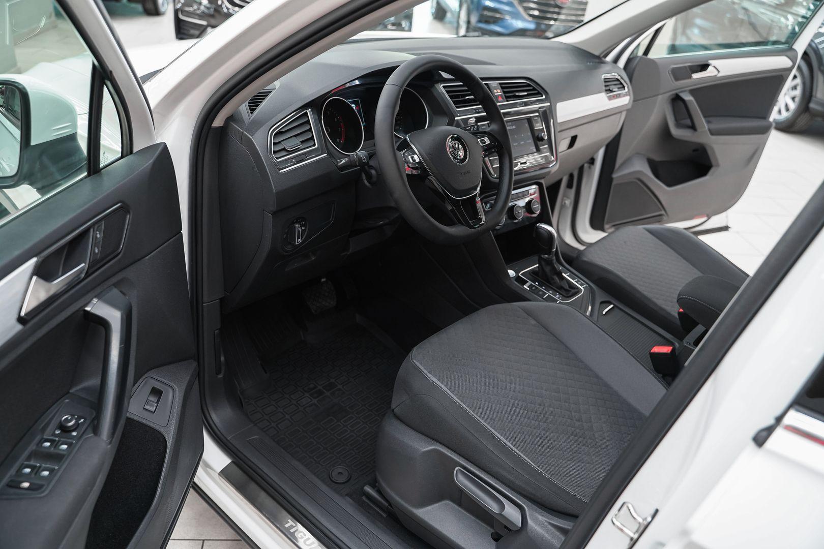 Volkswagen Tiguan 2017, белый, ДЦ Орехово