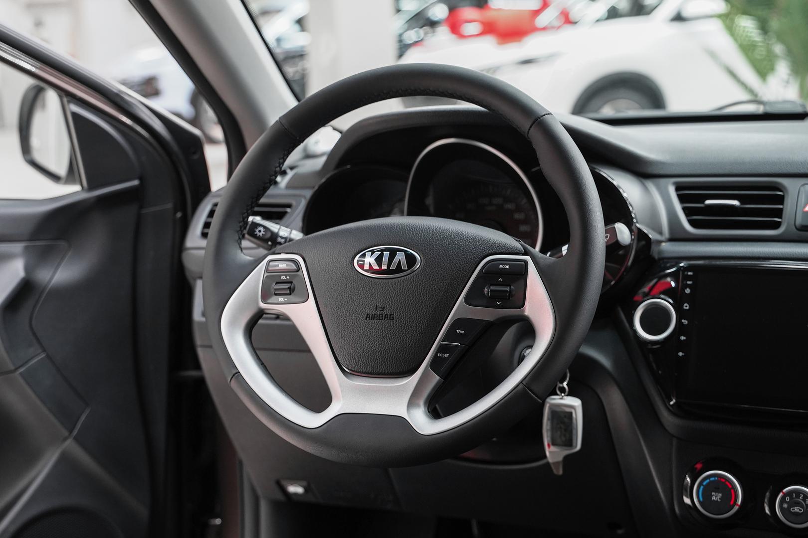 Kia Rio 2016, коричневый, ДЦ Орехово