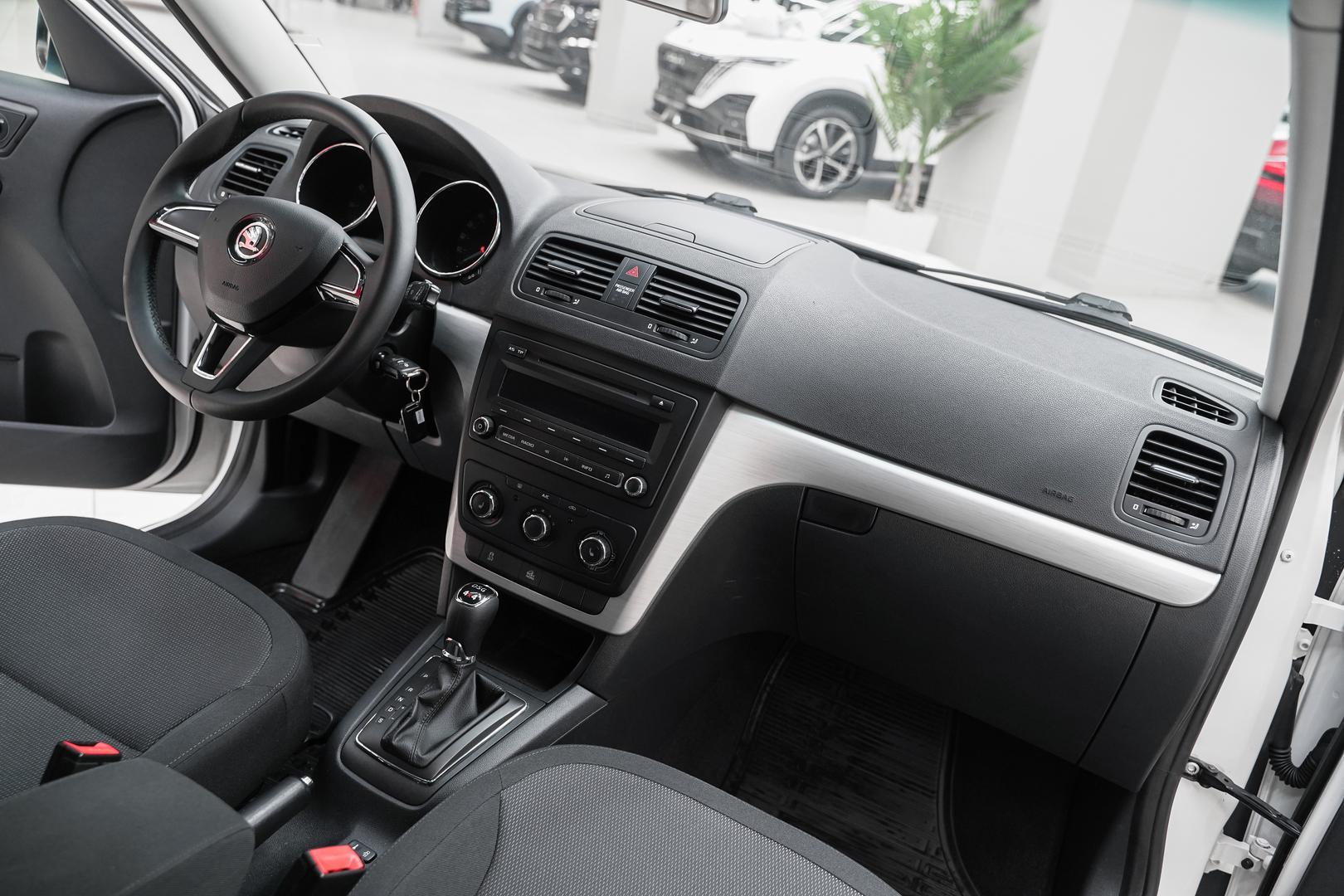 Skoda Yeti 2013, белый, ДЦ Орехово