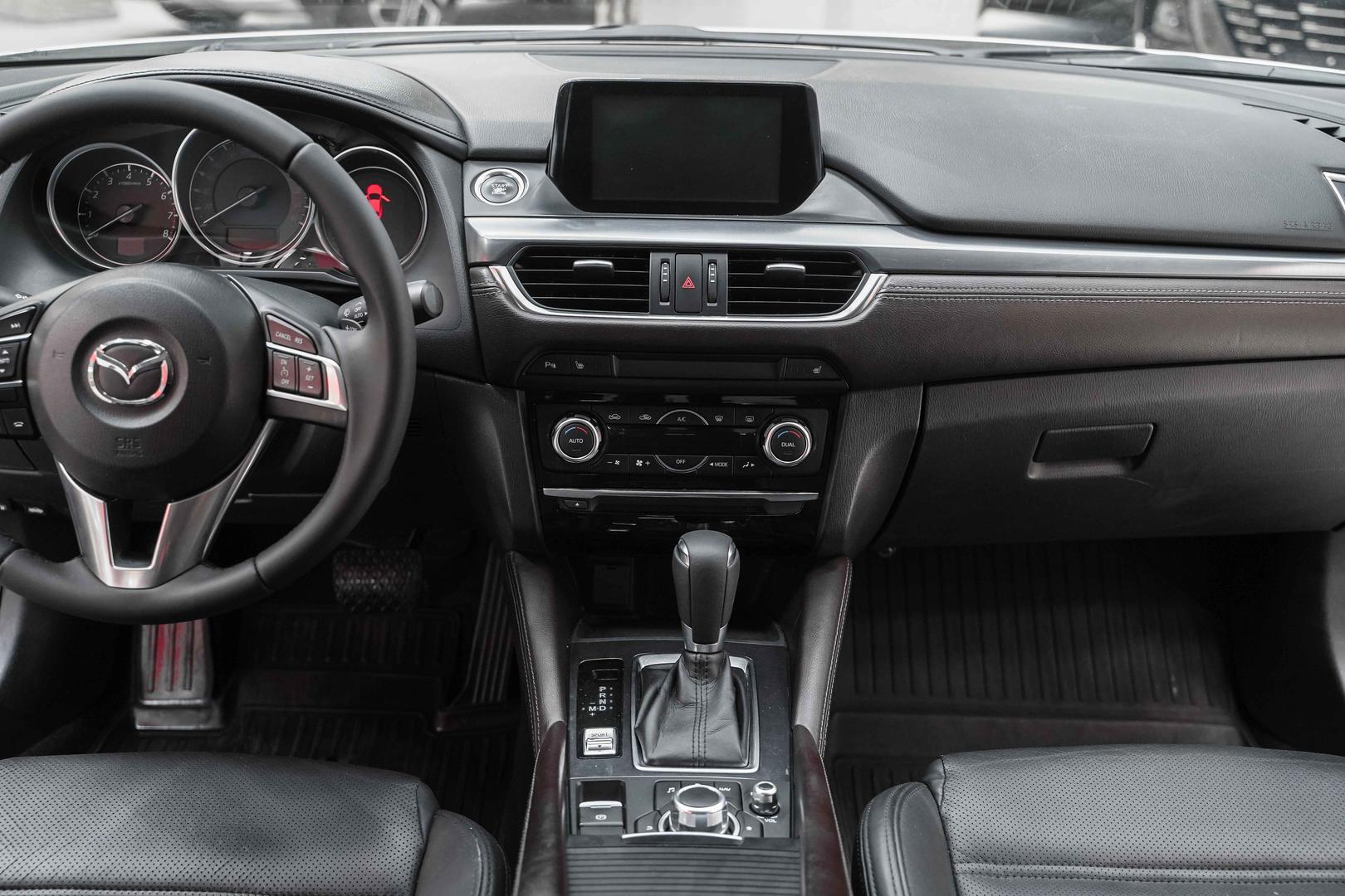 Mazda 6 2015, белый, ДЦ Орехово