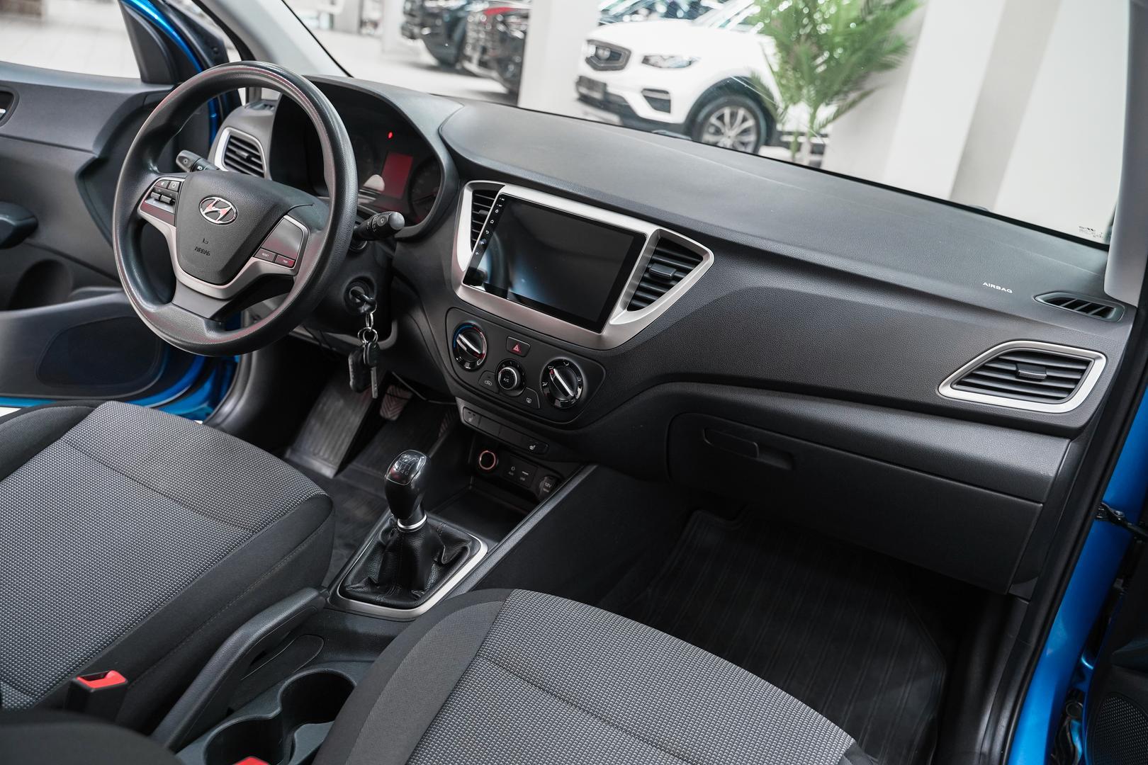 Hyundai Solaris 2017, синий, ДЦ Орехово