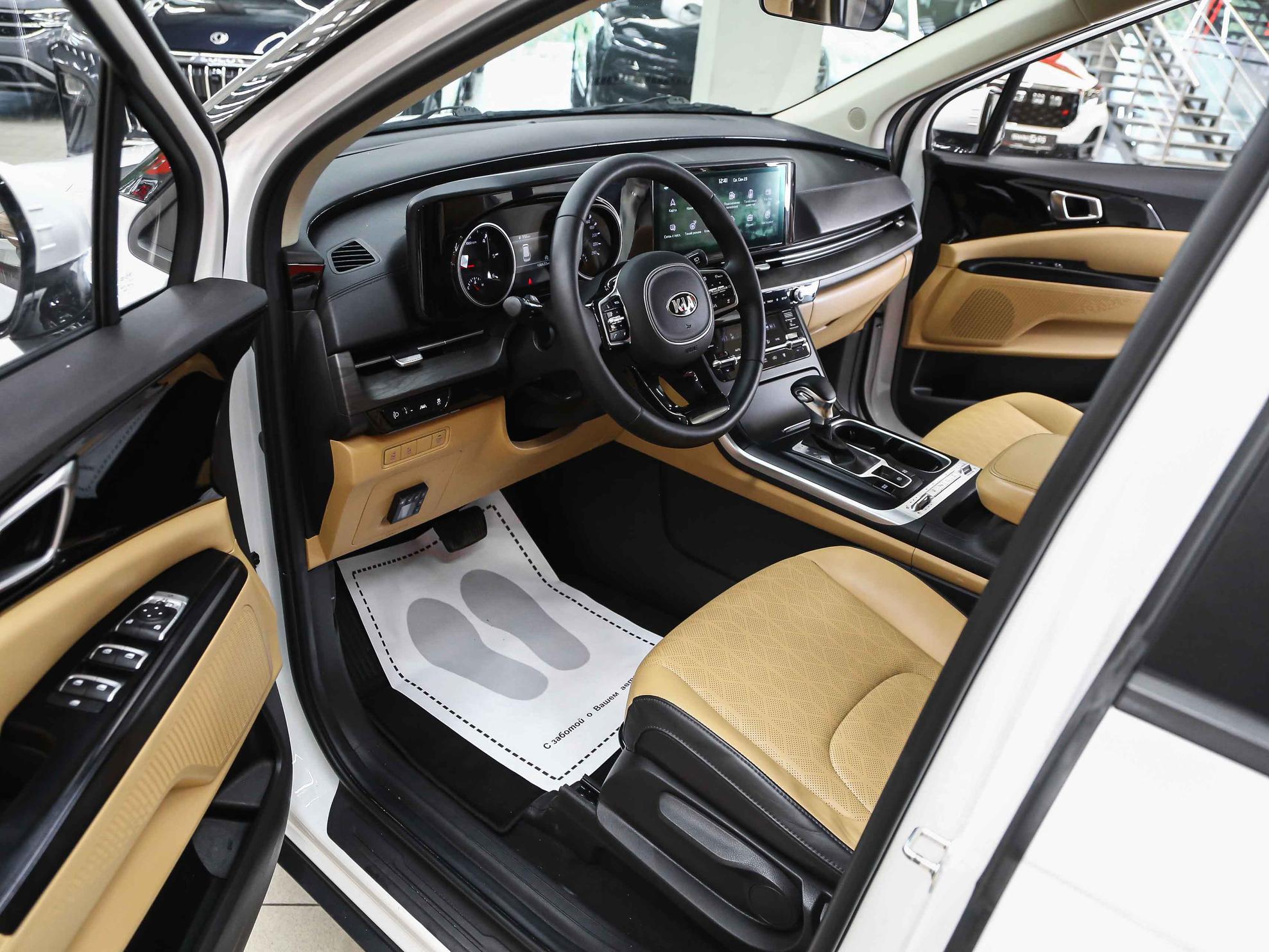 Kia Carnival 2020, белый, ДЦ Орехово