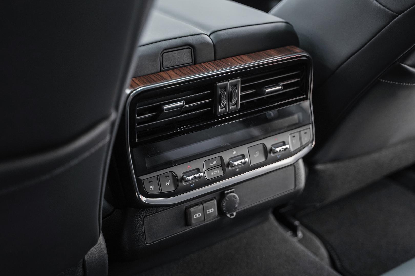 Toyota Land Cruiser 2025, черный, ДЦ Орехово