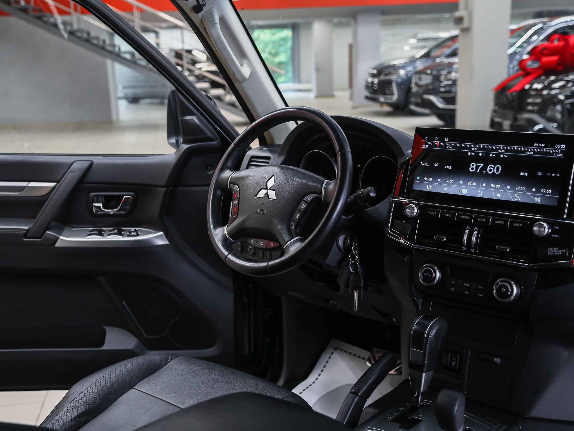 Mitsubishi Pajero 2013, черный, ДЦ Орехово