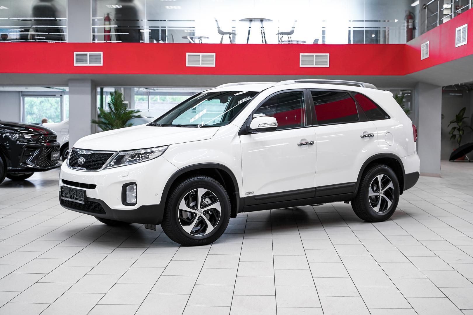 Kia Sorento 2013, белый, ДЦ Орехово