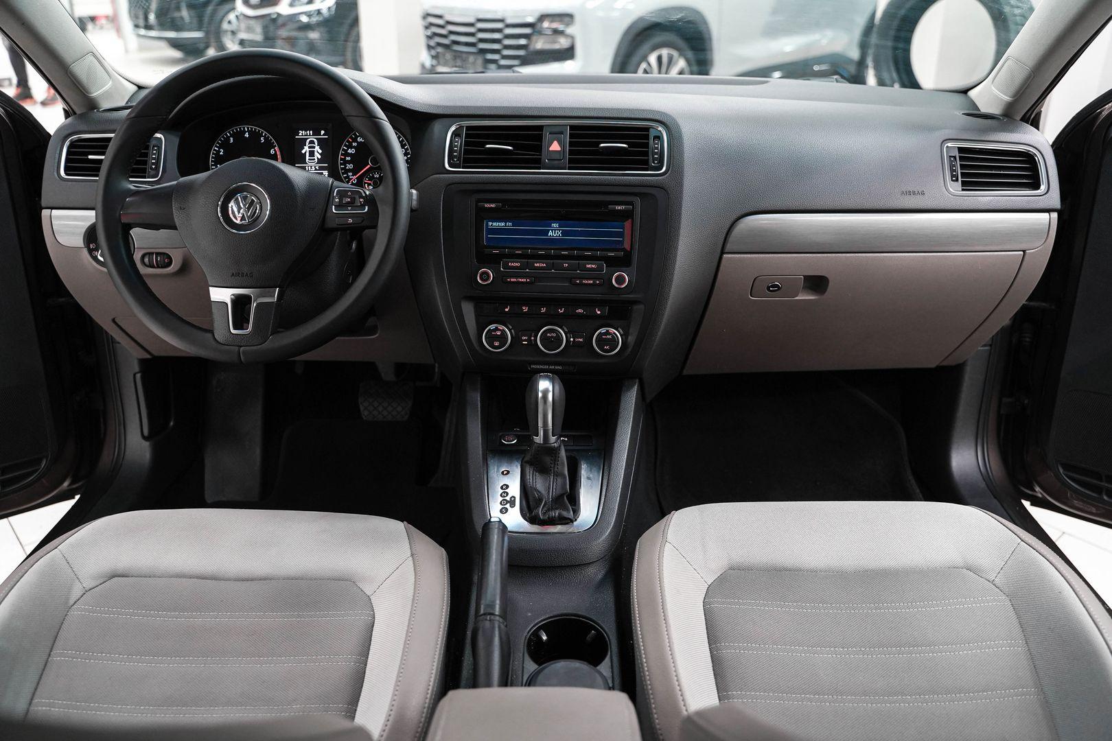Volkswagen Jetta 2012, коричневый, ДЦ Орехово