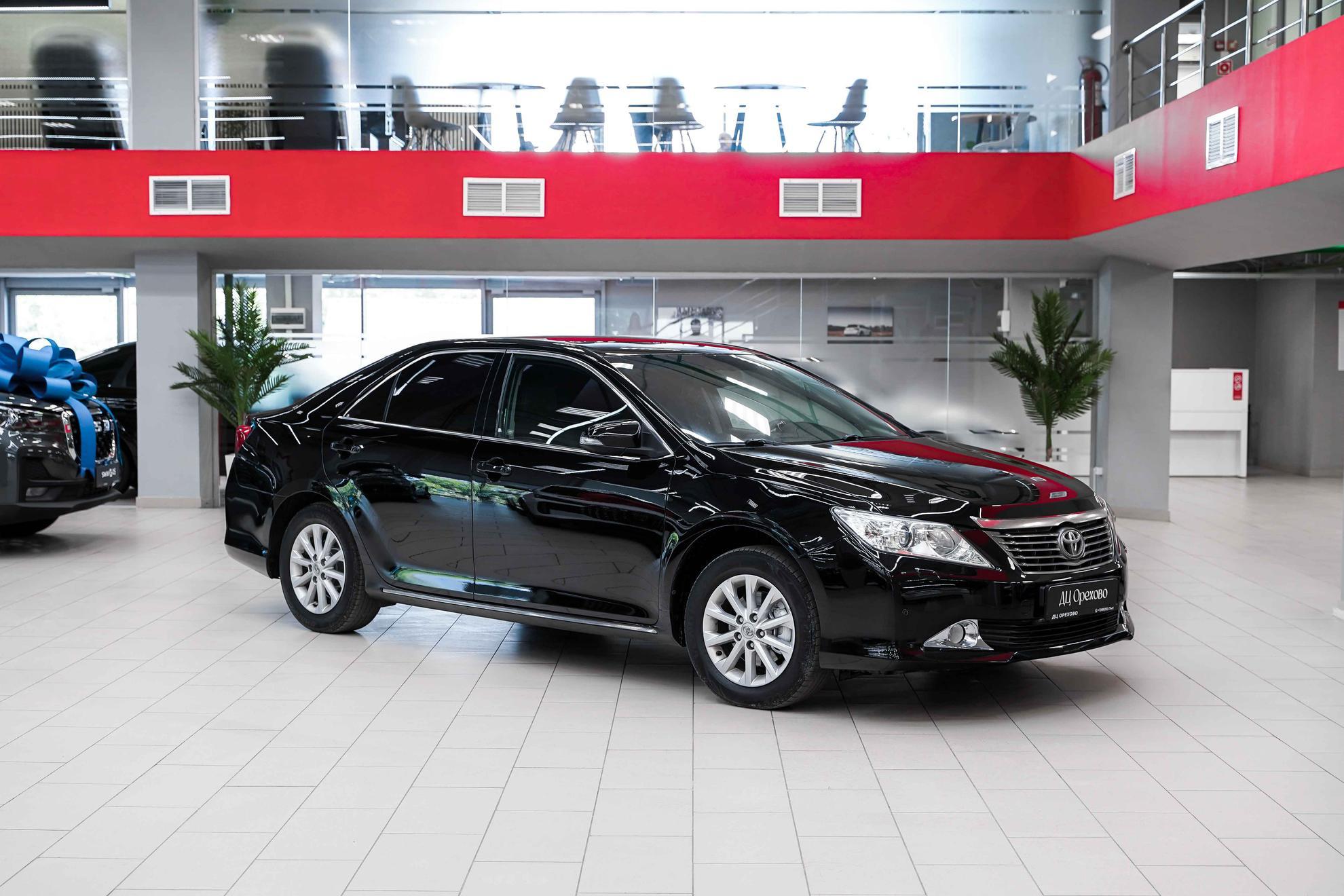 Toyota Camry 2013, черный, ДЦ Орехово
