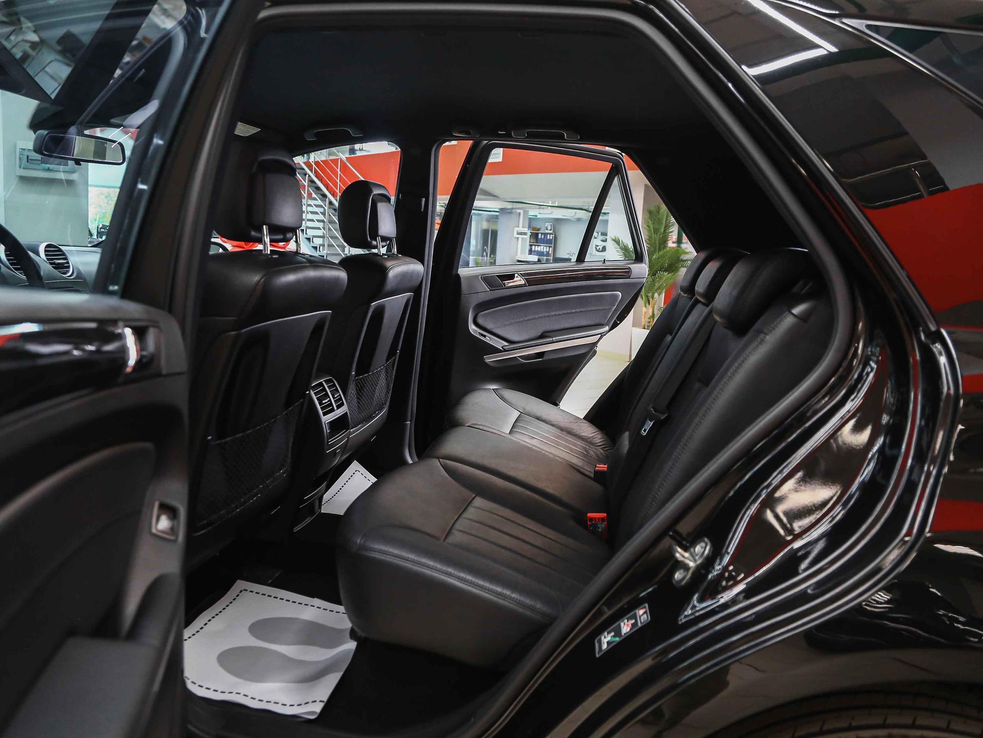 Mercedes-Benz M-Класс 2008, черный, ДЦ Орехово